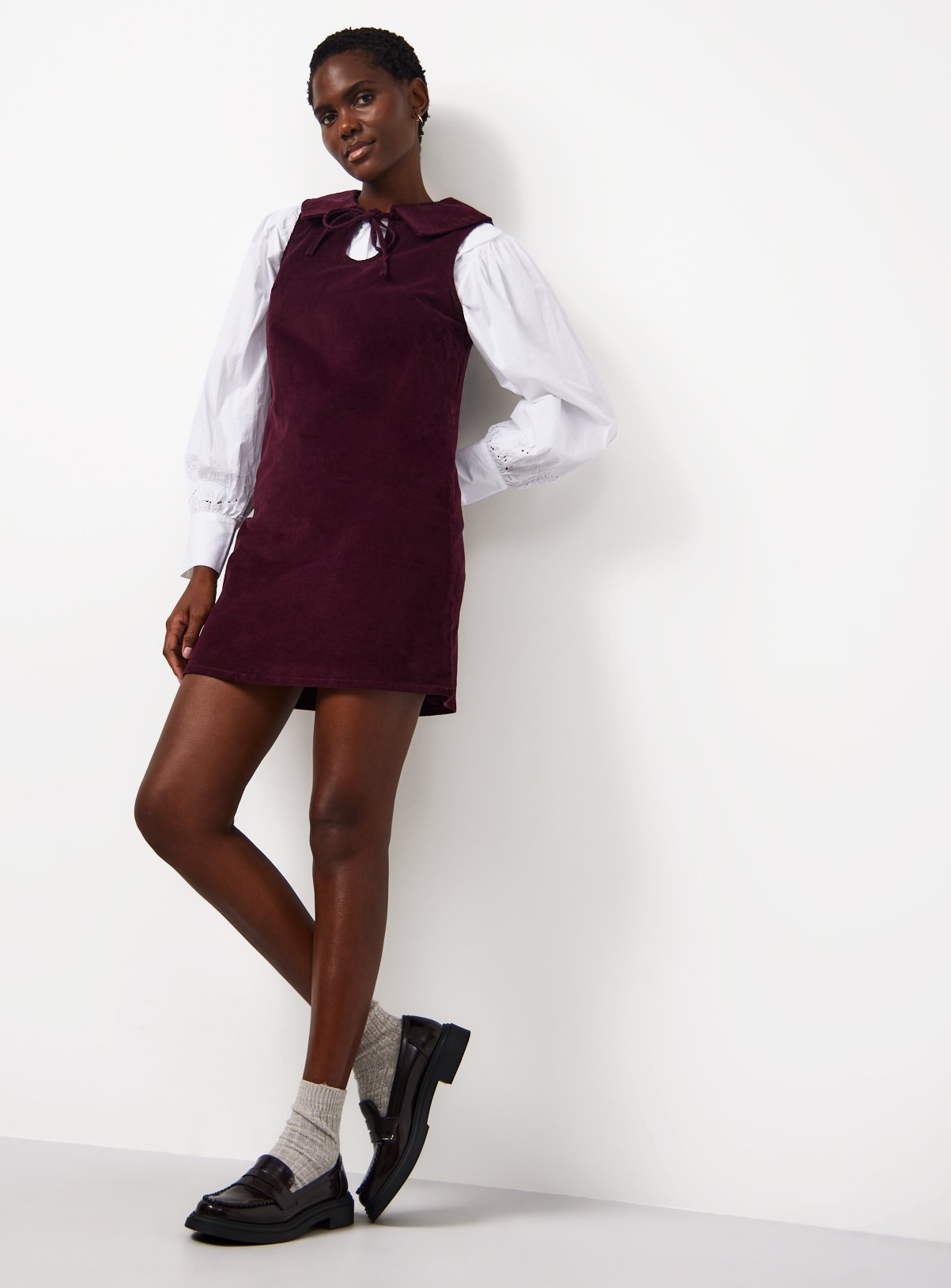 Burgundy Tie-Collar Corduroy Pinafore Dress 8