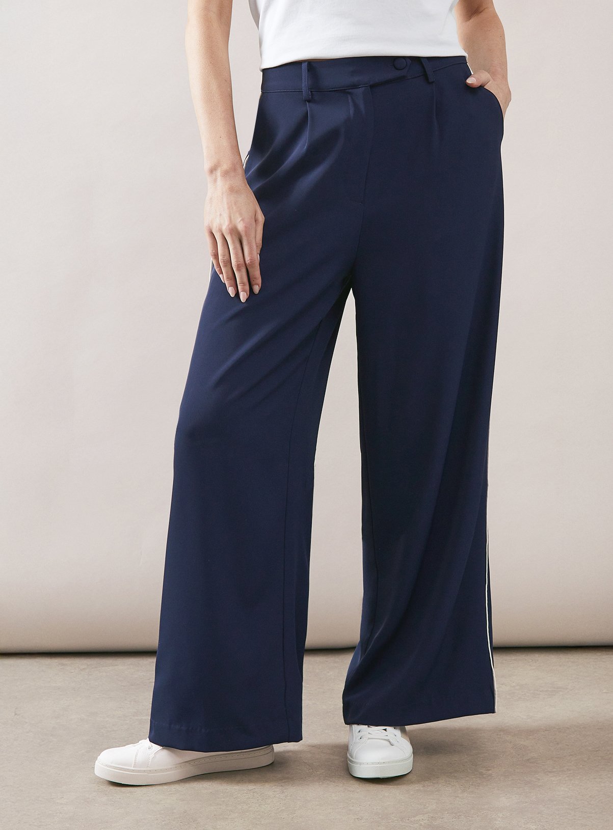 WALLIS Contrast Stripe Split Trouser 22