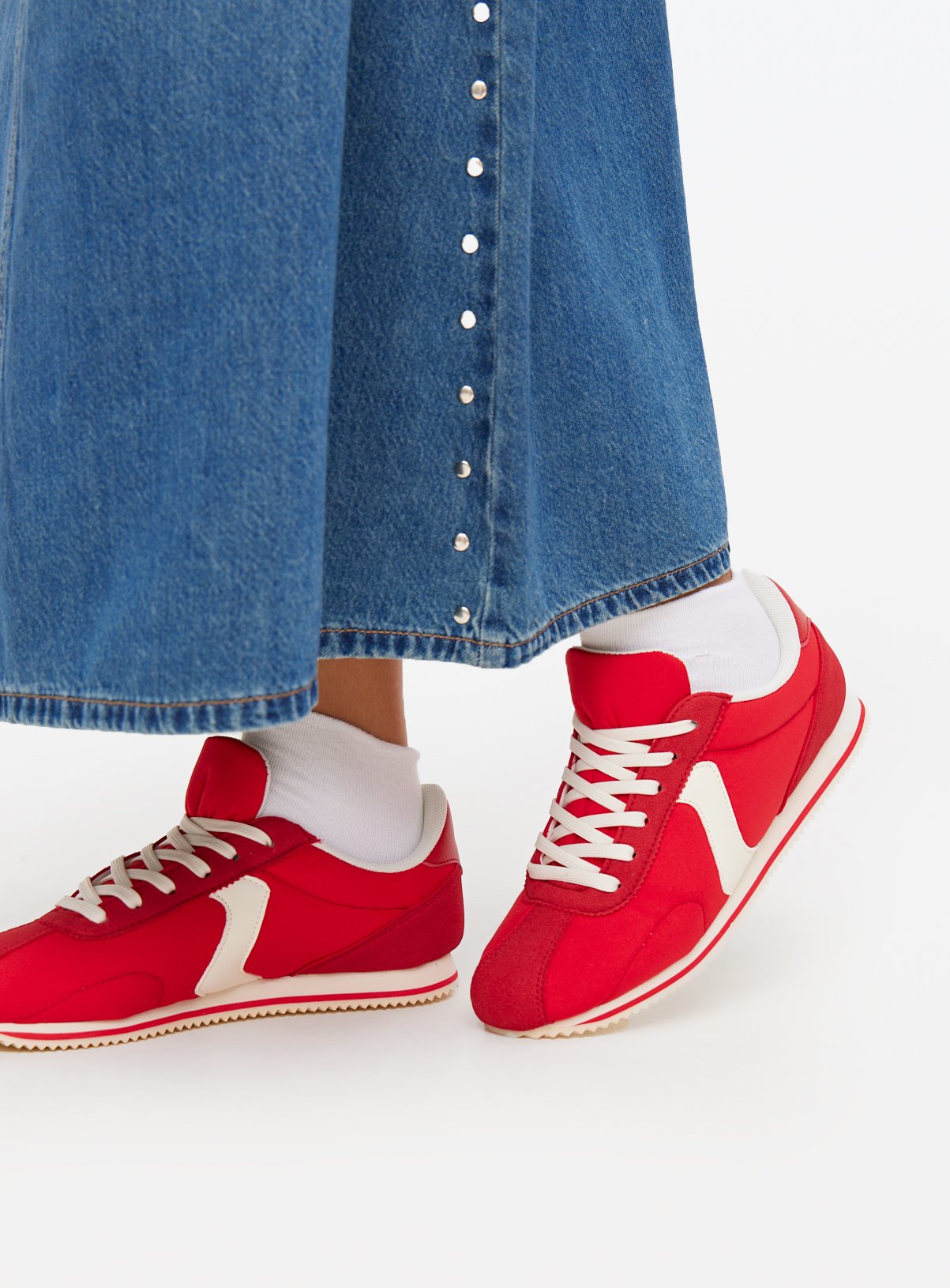Red Contrast Accent Retro Trainers 5