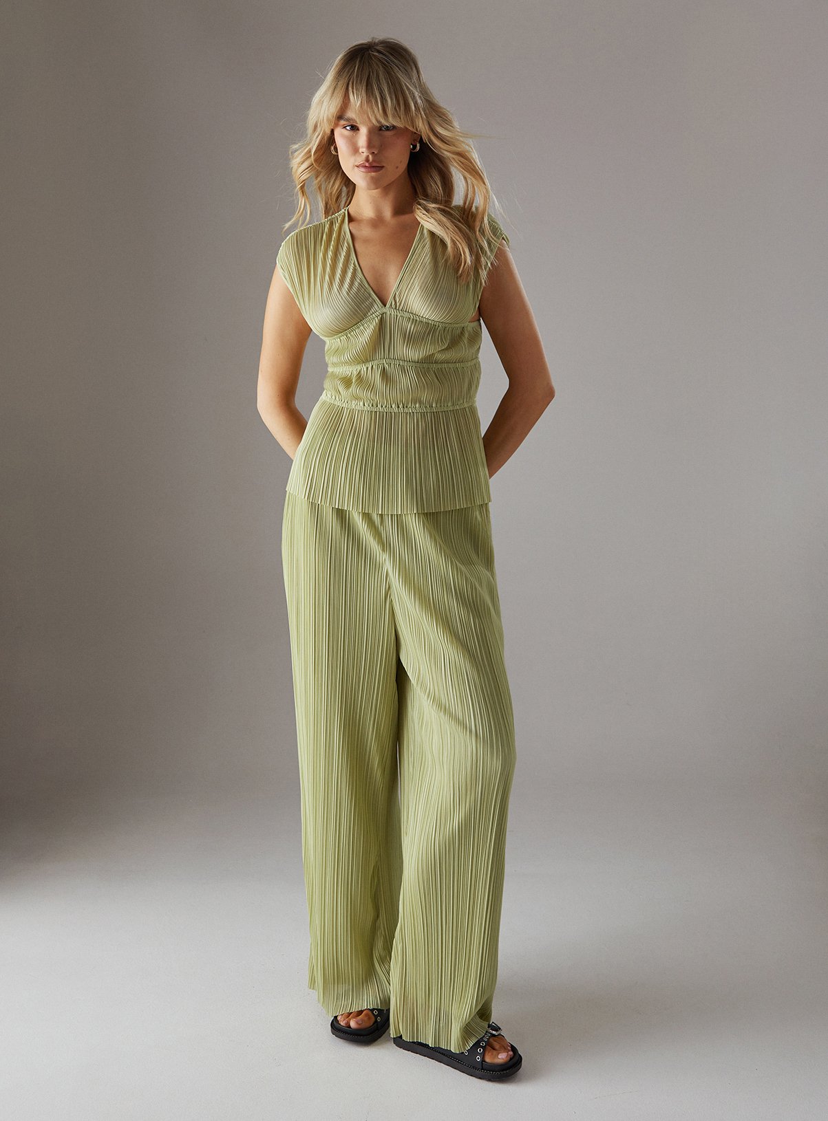 WAREHOUSE Plisse Seam Detail Asymmetric Hem Top