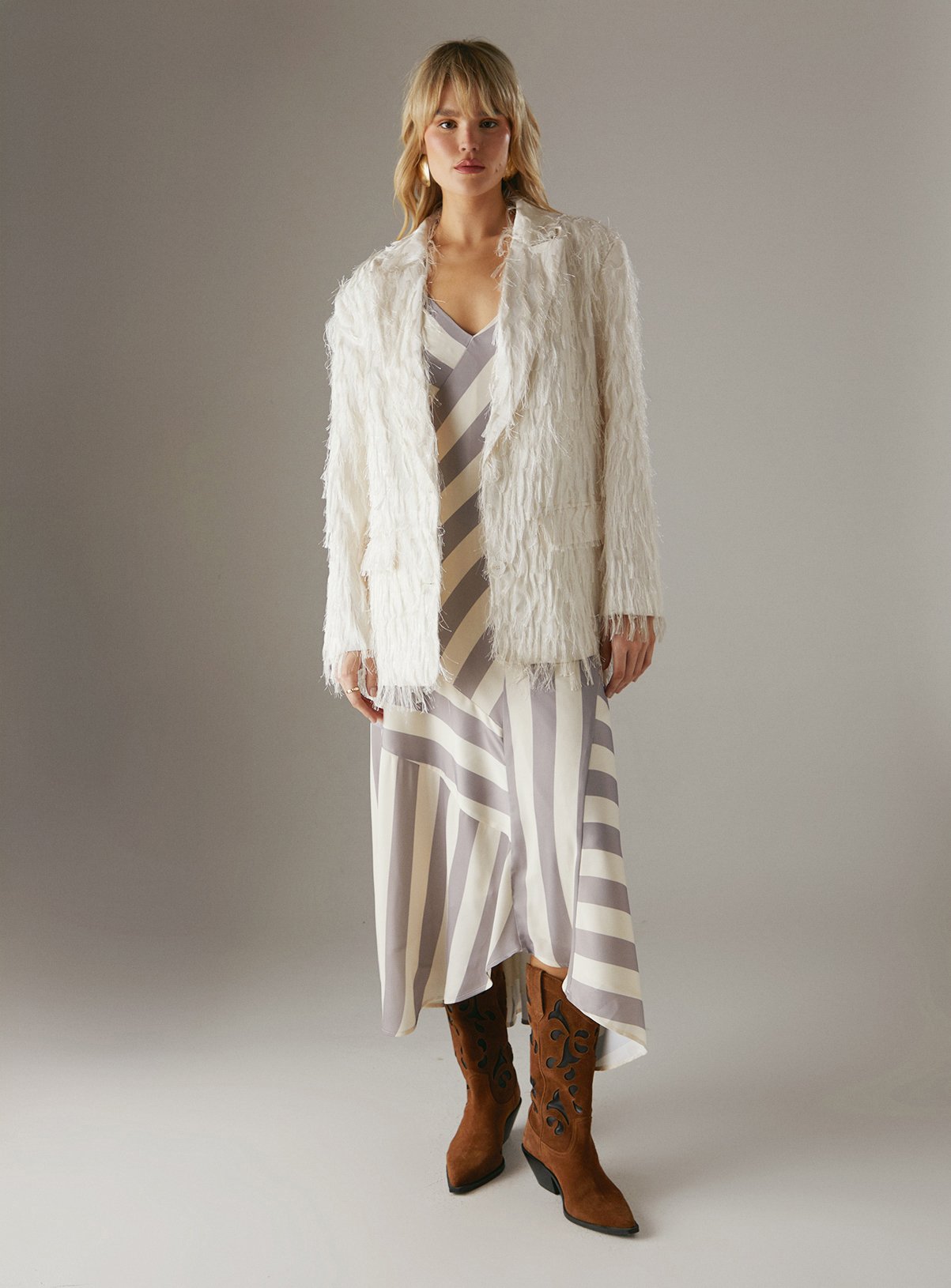 WAREHOUSE Oversized Fluffy Blazer 