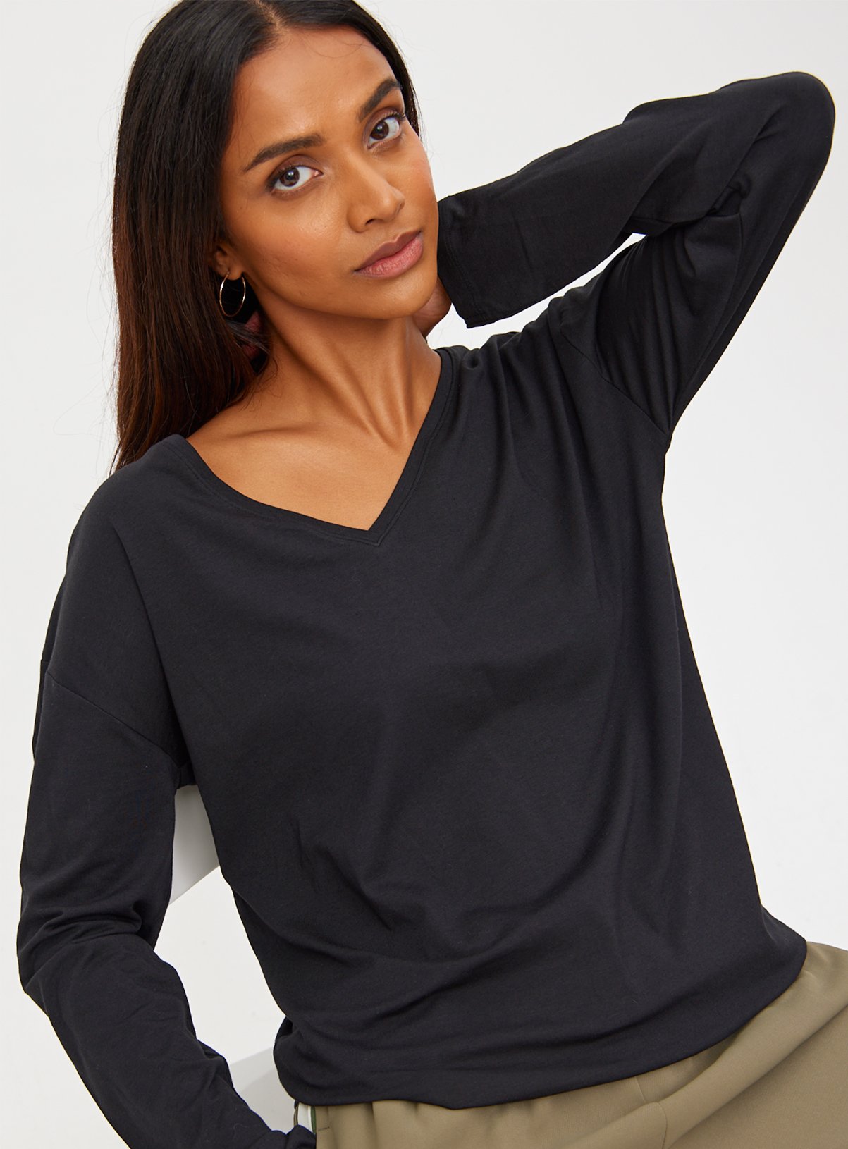 Black V Neck Relaxed Long Sleeve Top 