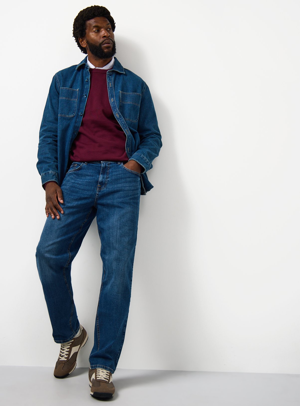 Dark Washed Relaxed Straight Leg Denim Jeans 38L