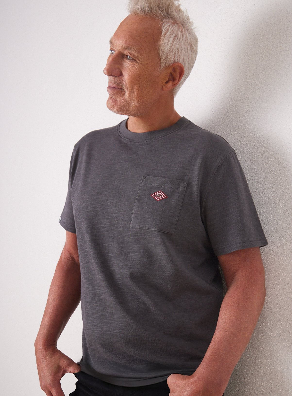 UNION WORKS Logo Pocket T-Shirt