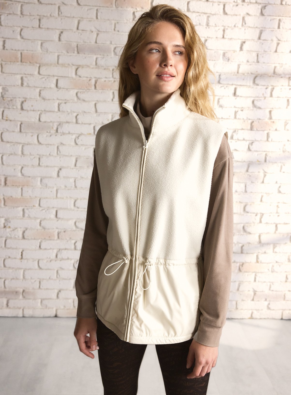 REAKTIV Cream Borg Tie-Waist Gilet XS
