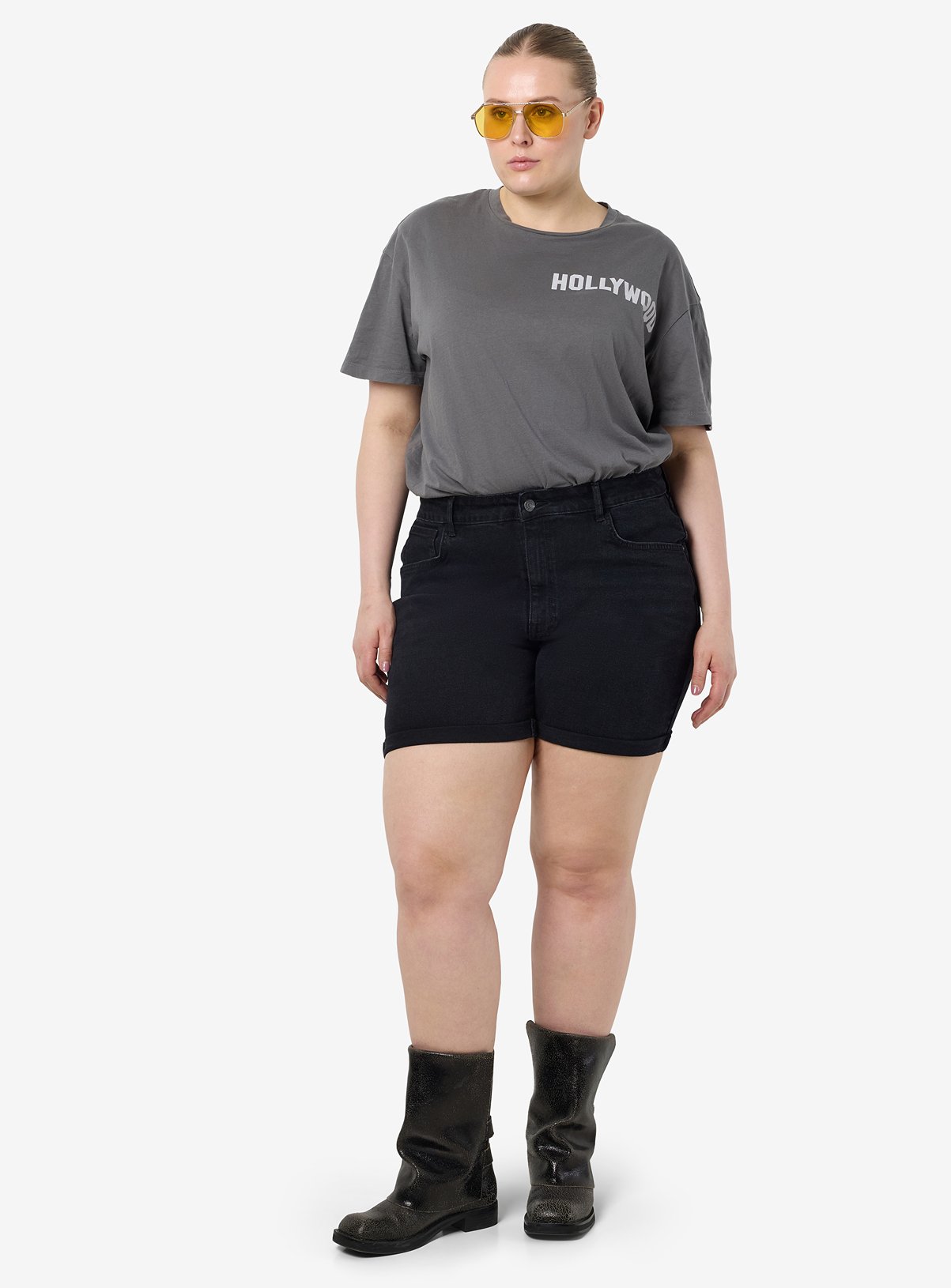 NOISY MAY Relaxed Fitted Denim Shorts With Pockets And Zipper 