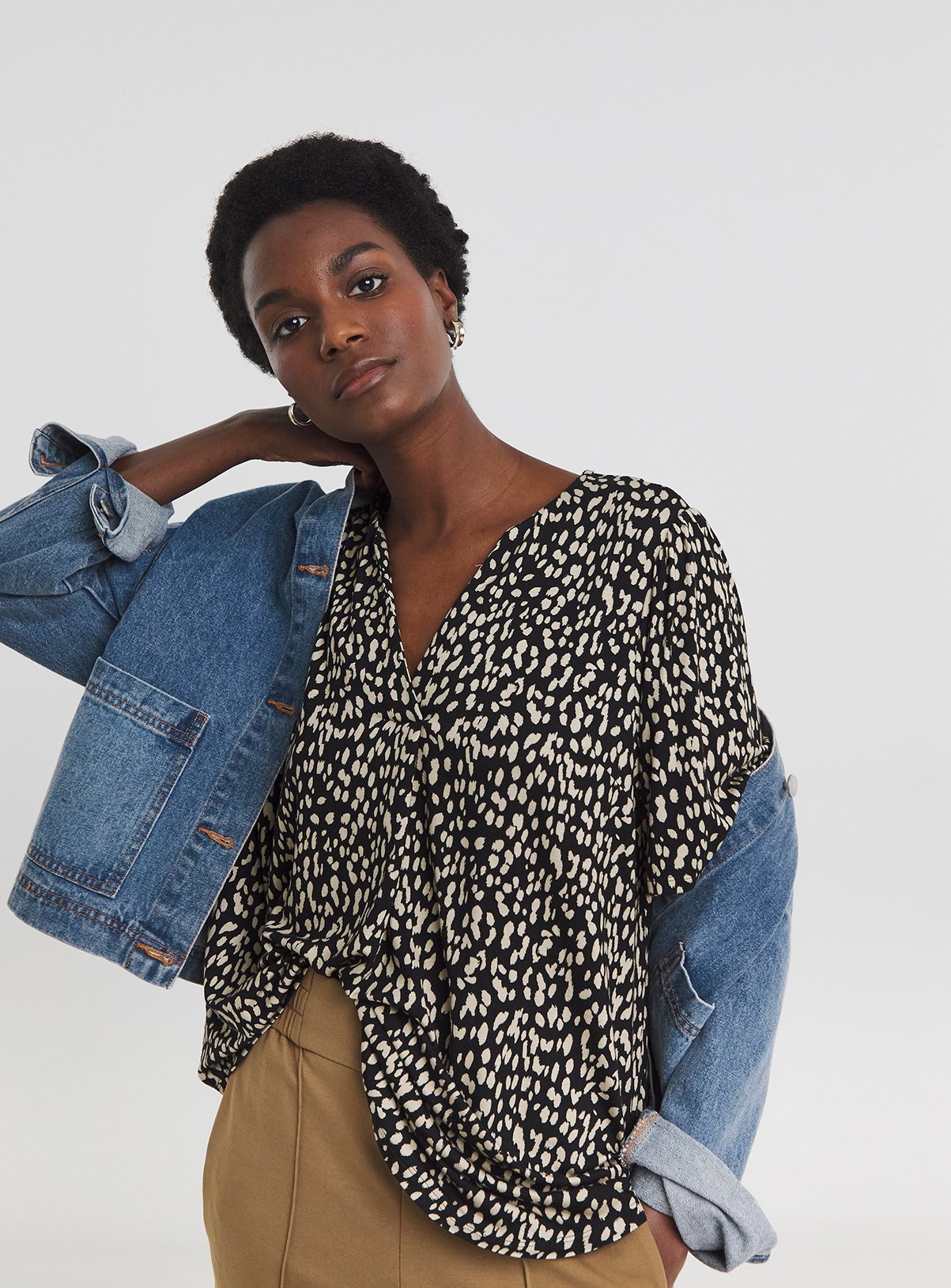 JD WILLIAMS Tie Front Angel Sleeve Top 20