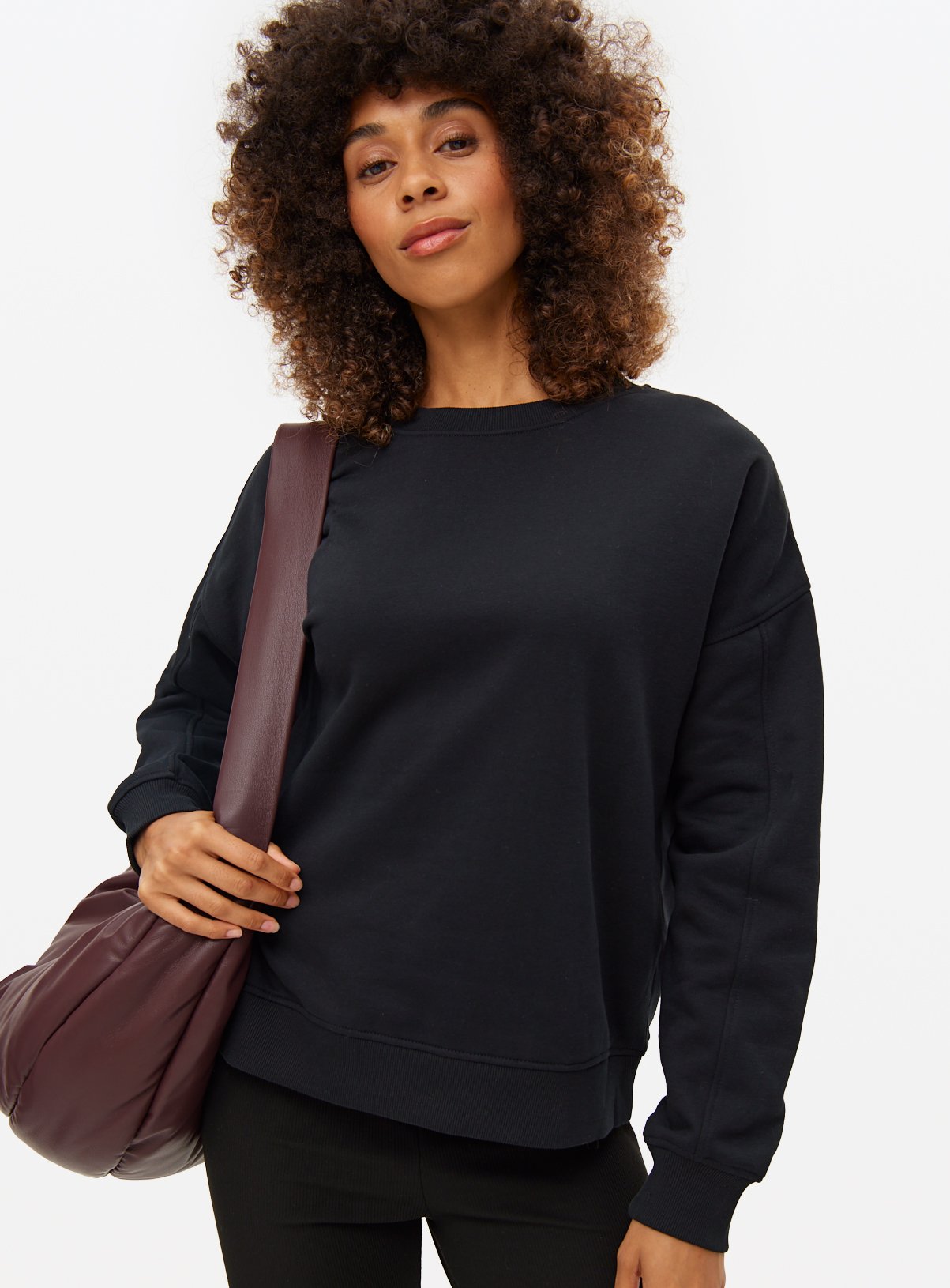 Black Relaxed Crew Sweatshirt S