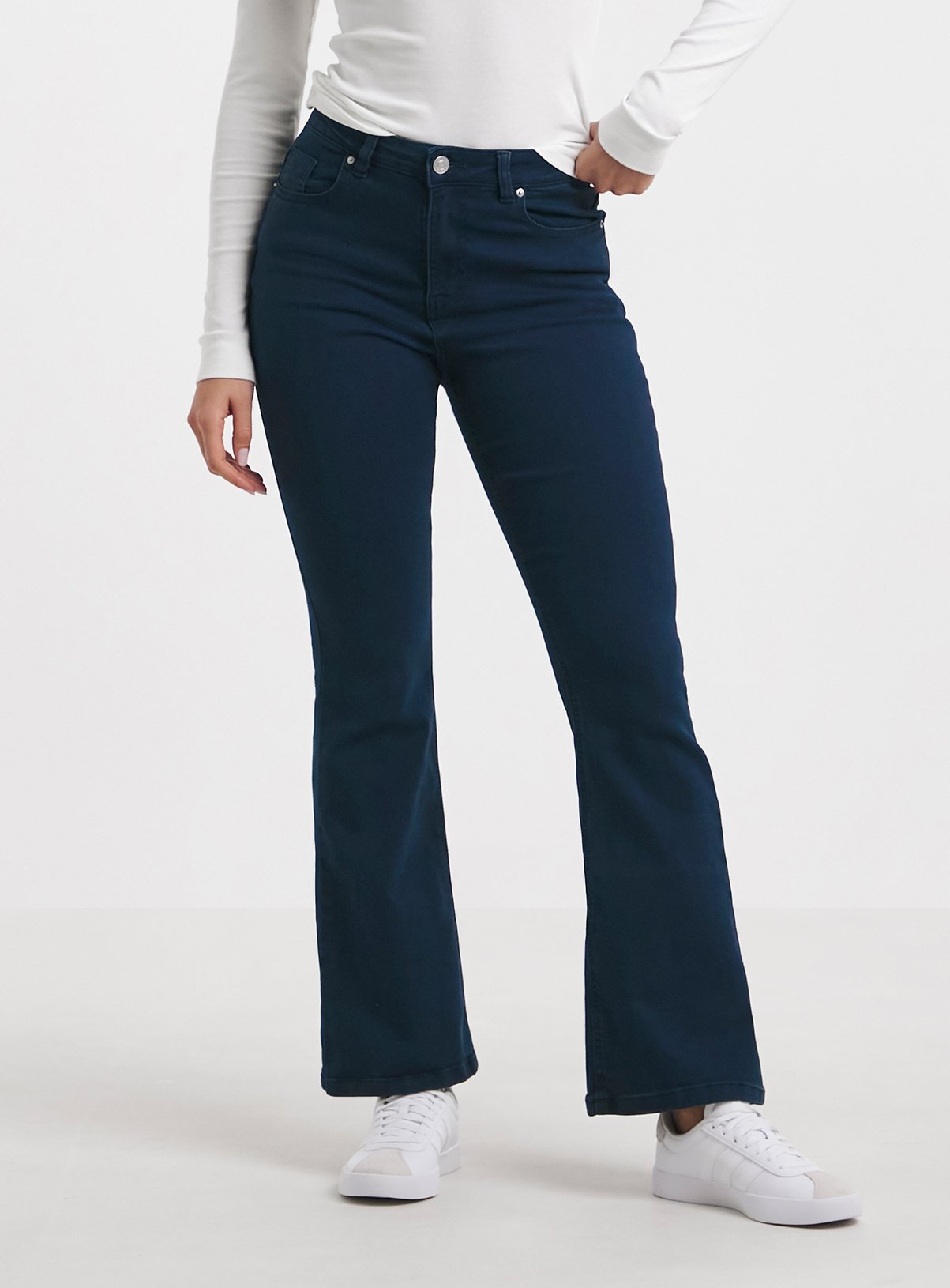 SIMPLY BE Highwaisted Super Stretch Flared Jeans Indigo 