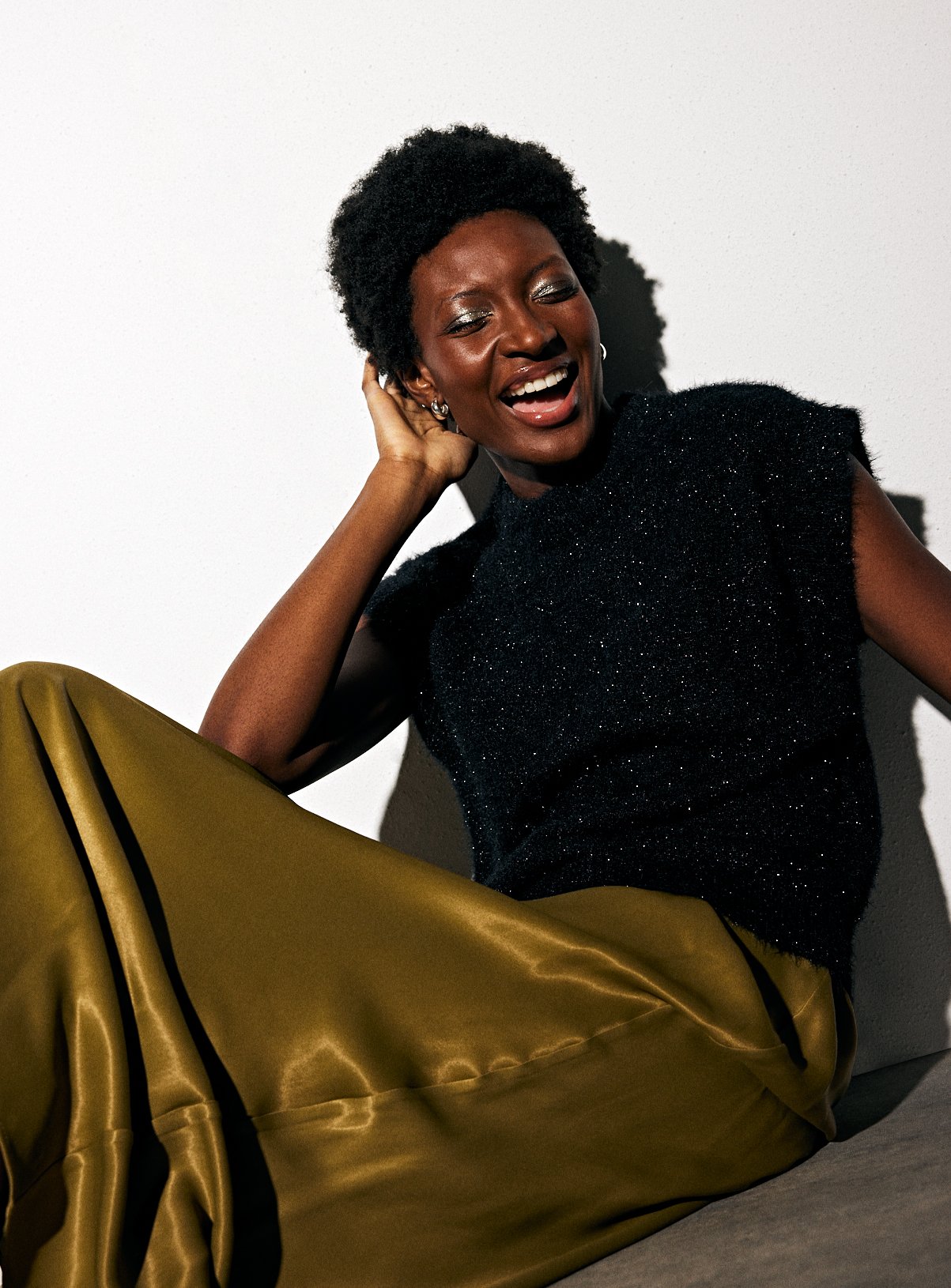 Black Fluffy Knit Sleeveless Vest 20