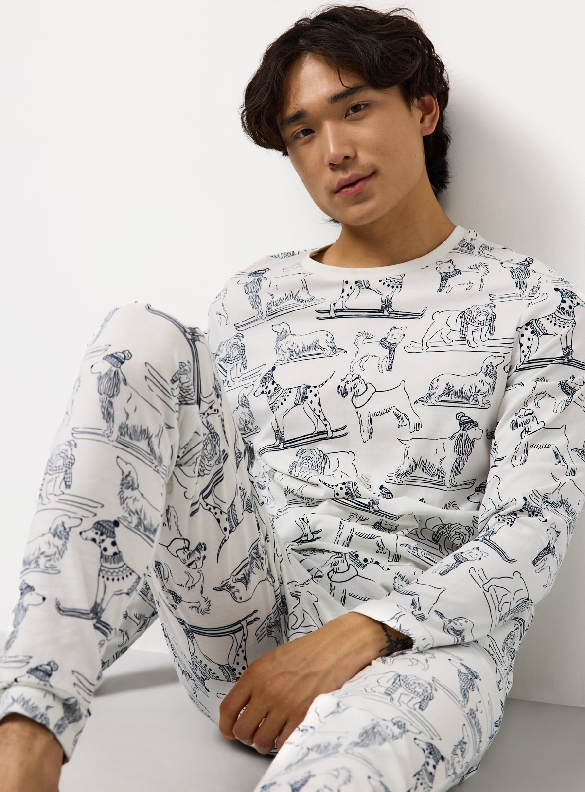 Matching Family Men's Christmas Skiing Dogs Printed Jersey Pyjamas 