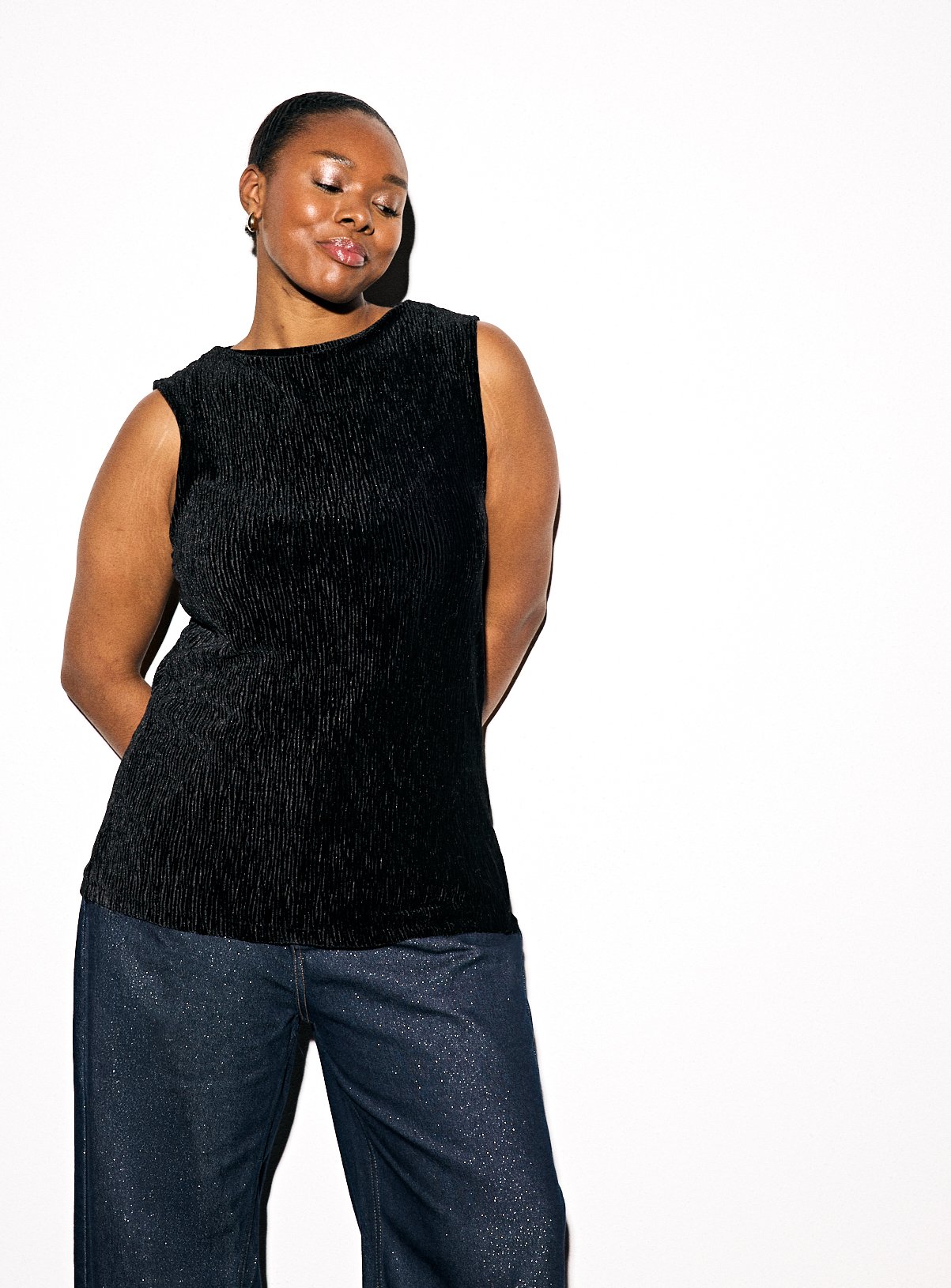 Velvet Plisse Sleeveless Vest