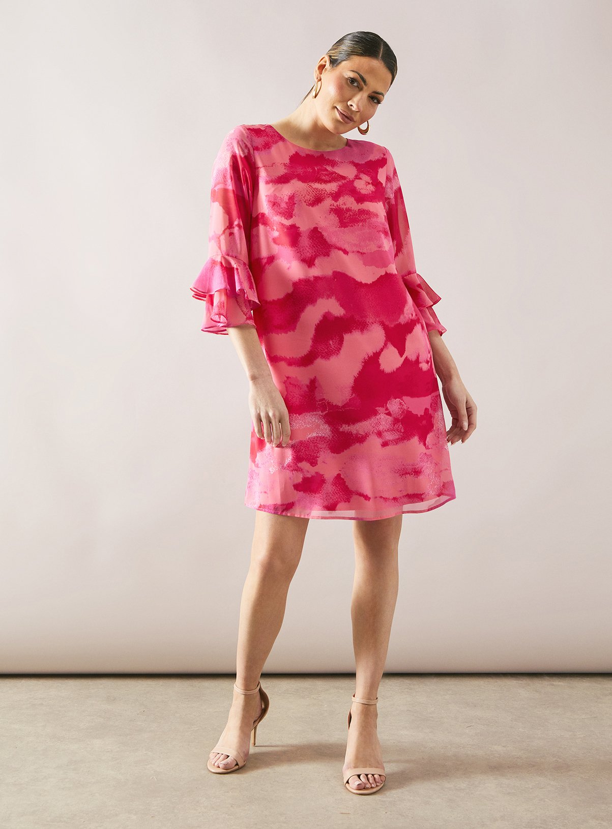 WALLIS Abstract Flute Shift Dress