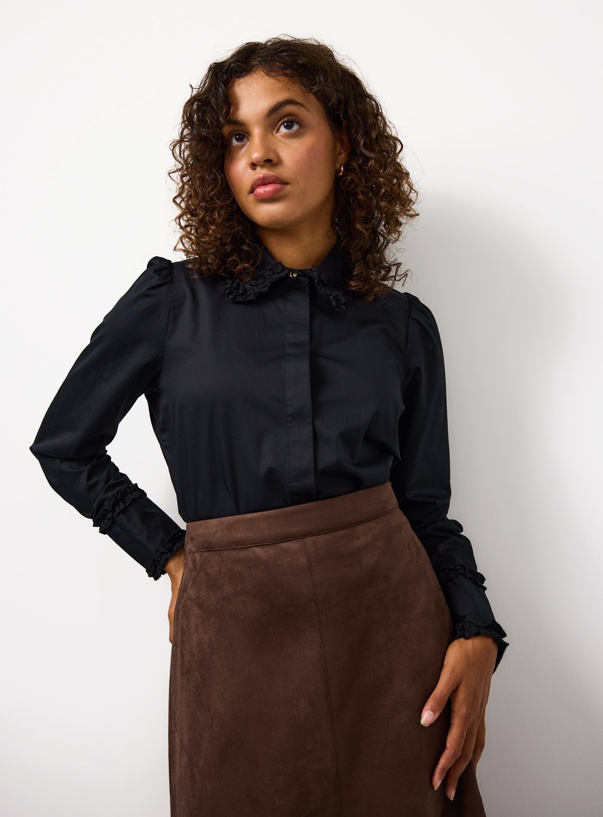 Black Ruffle Collar Poplin Shirt 12