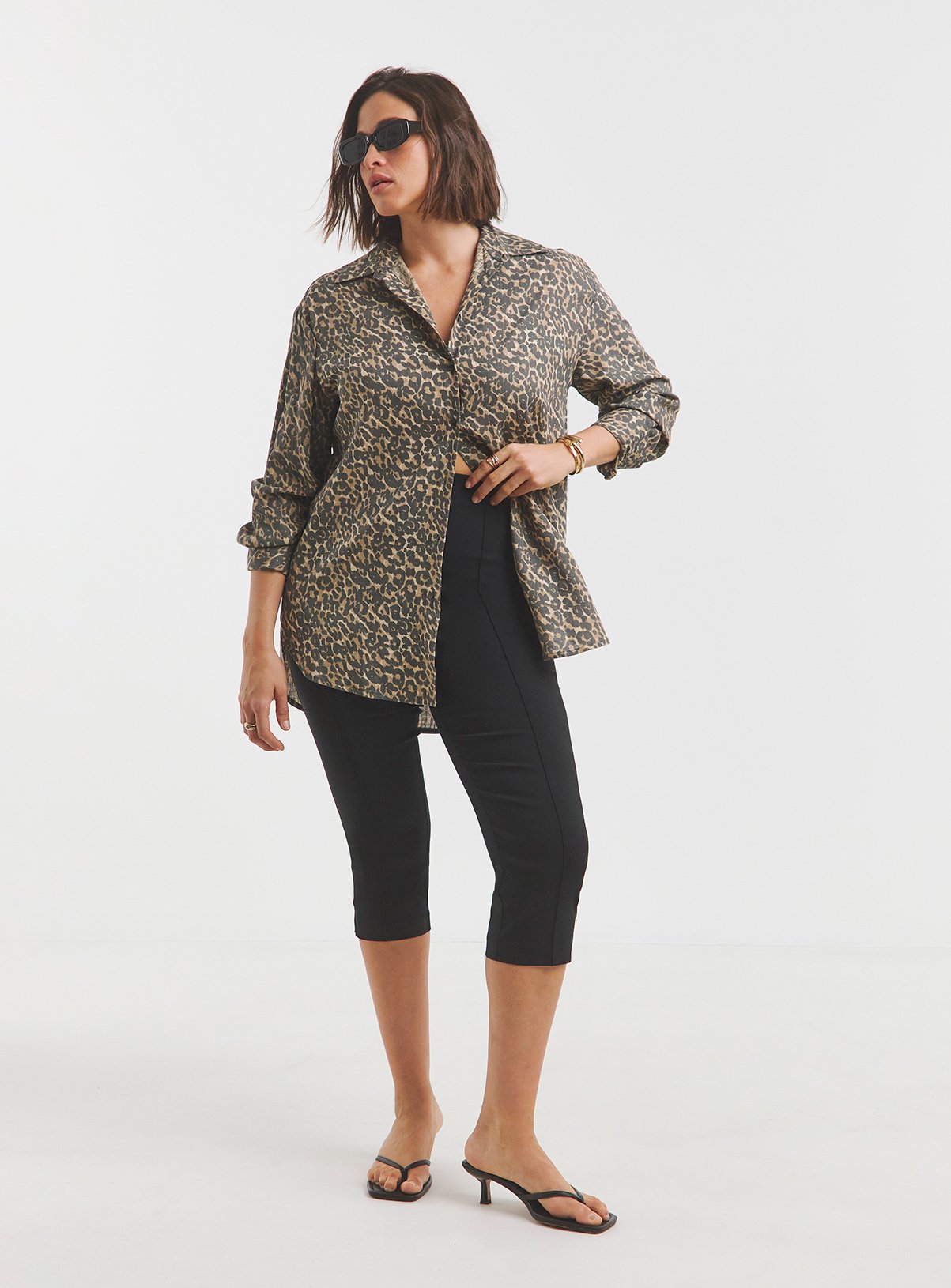 SIMPLY BE Black Capri 16