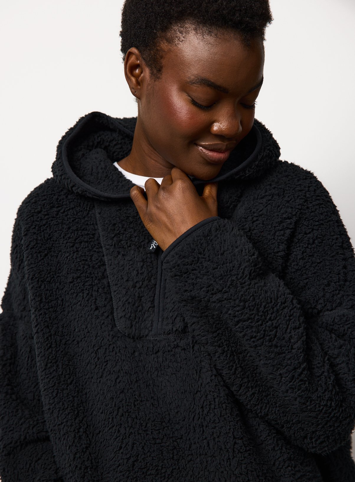 Black Borg Fleece Hooded Blanket 