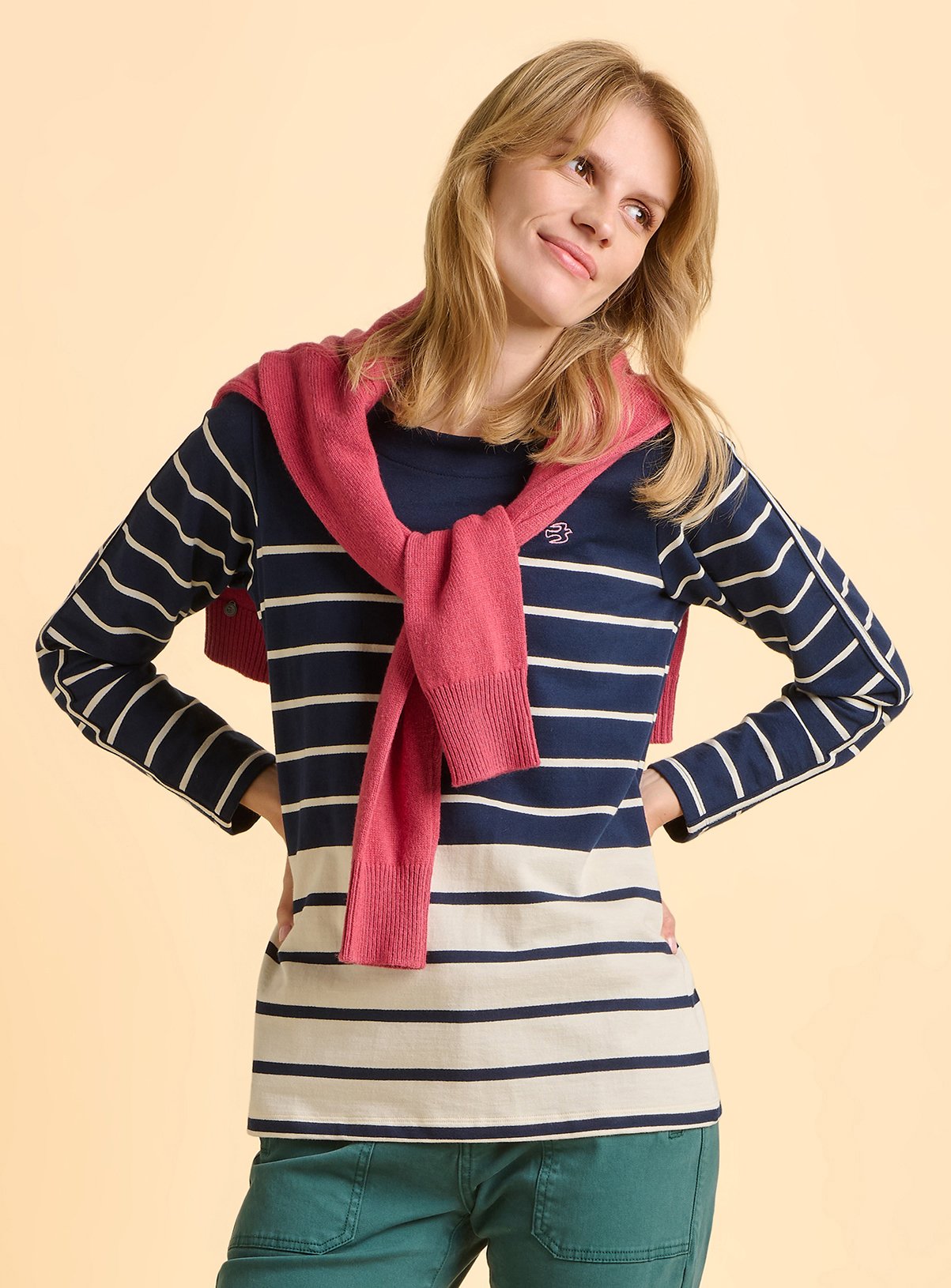 BRAKEBURN Heritage Bella Crew Sweatshirt
