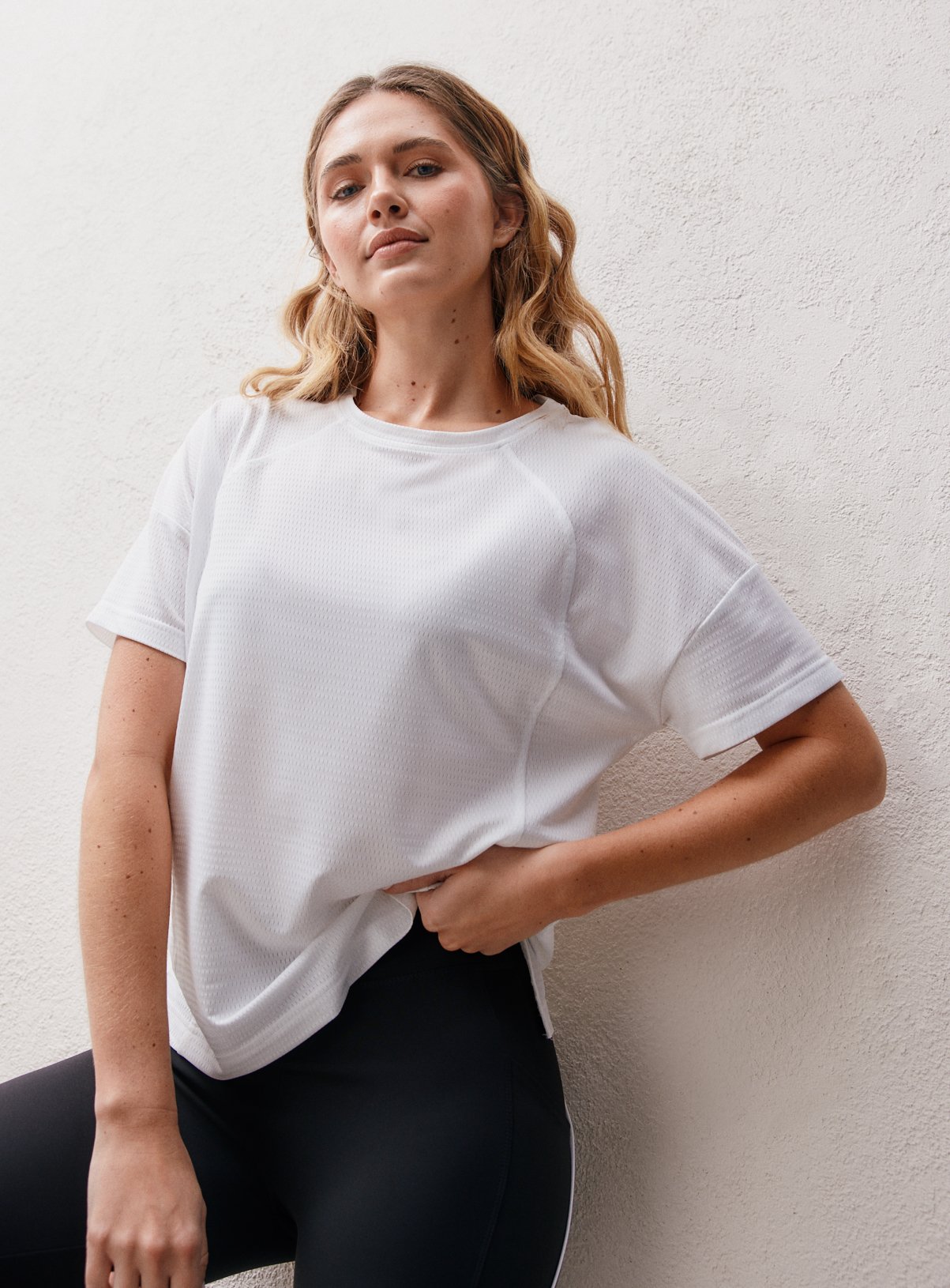 REAKTIV Mesh Short Sleeve Performance Tee 