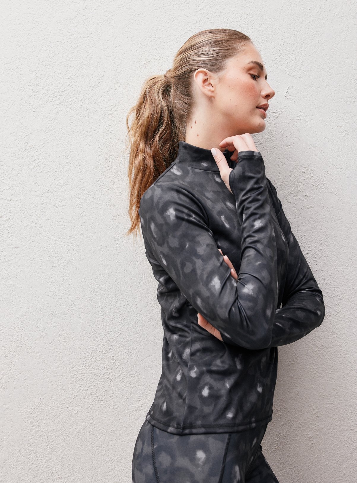 REAKTIV Zip Through Long Sleeve Performance Top