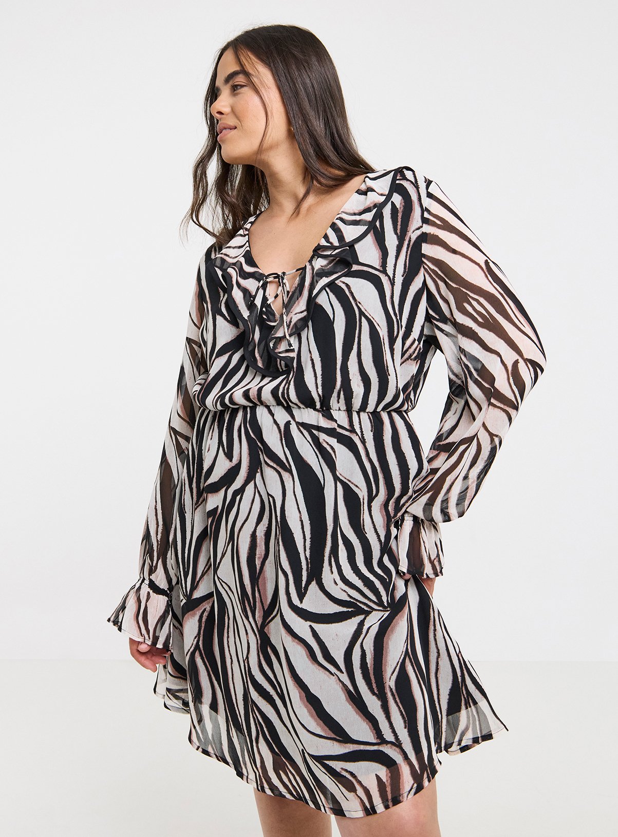 SIMPLY BE Georgette Frill Skater Dress 14