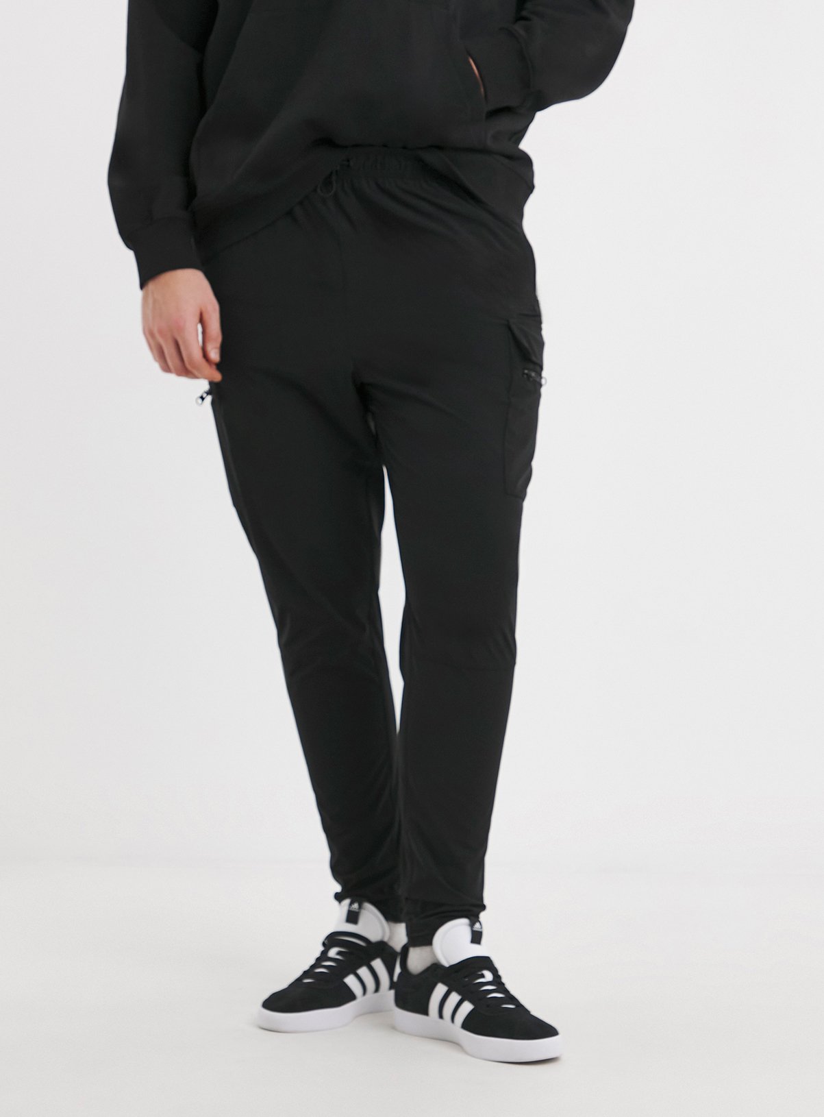 JACAMO Tech Tapered Fit Pocket Cargo Black 