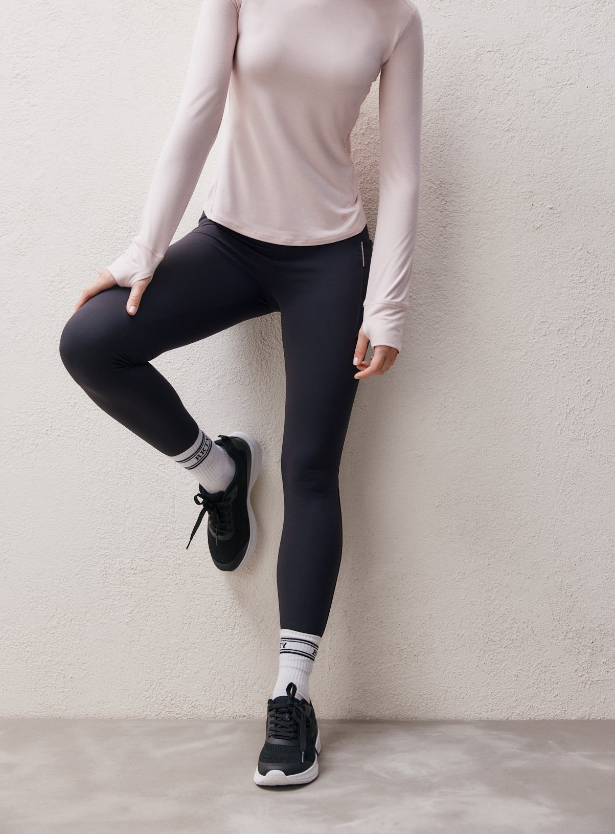 REAKTIV Black Compression Legging