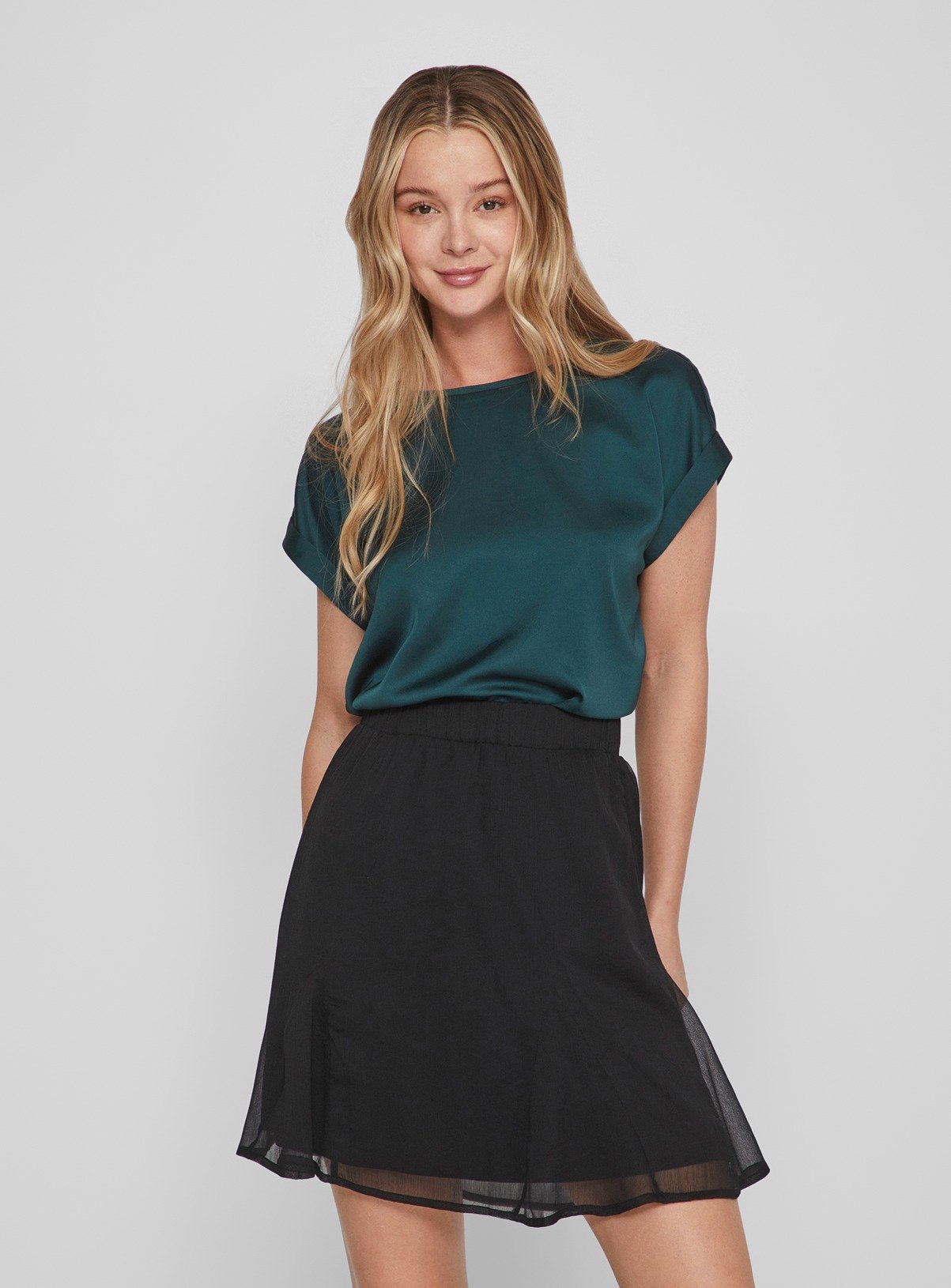 VILA Short Sleeved Satin Top