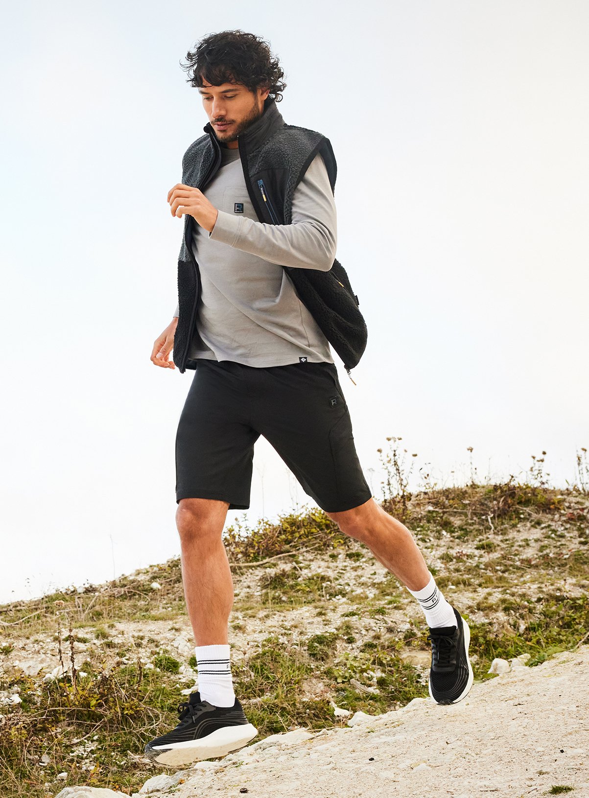 REAKTIV Black Borg Zip Through Gilet
