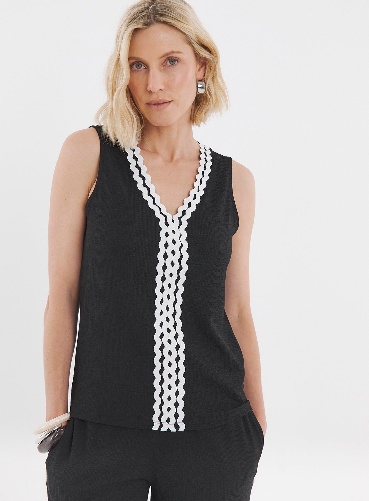 JD WILLIAMS Rick Rack Trim V Neck Vest 28