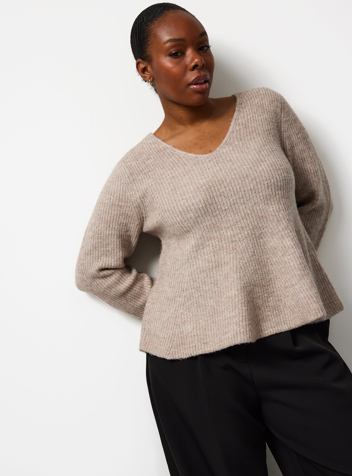 Cinched Waist V-Neck Jumper 