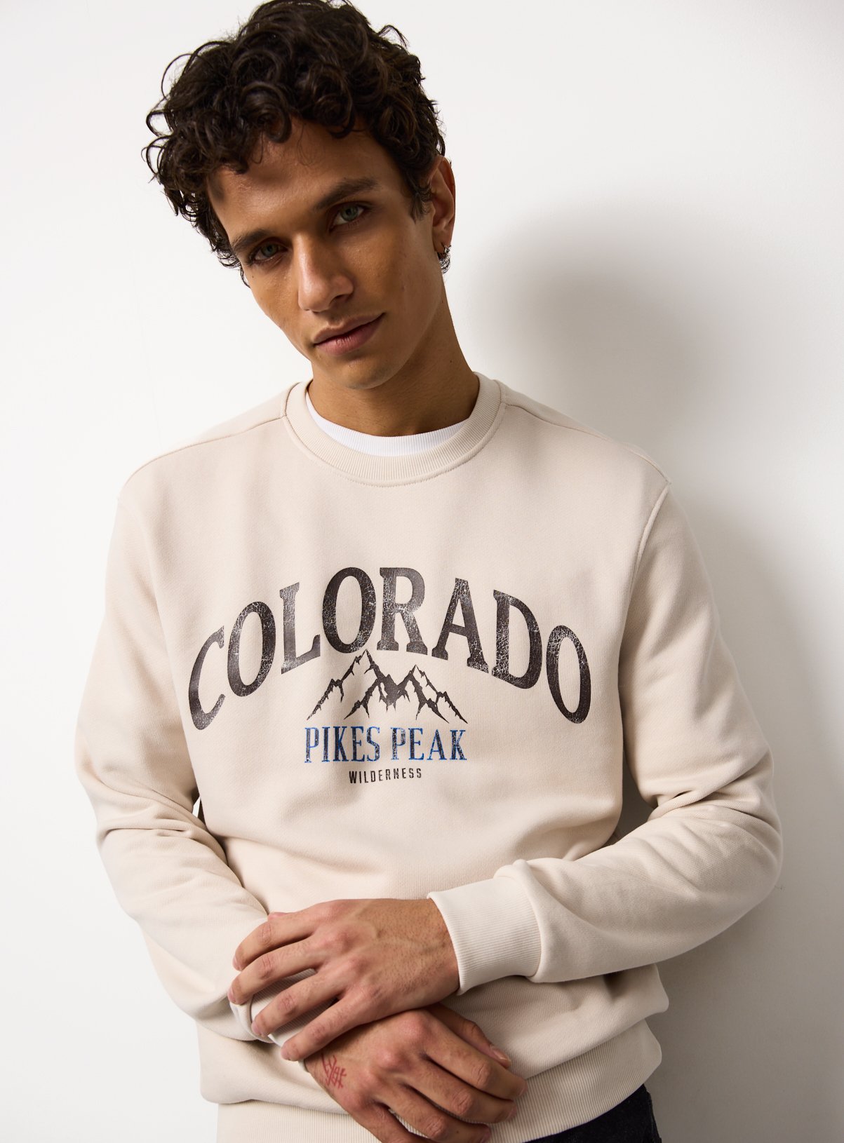 Cream Colorado Graphic Sweatshirt 