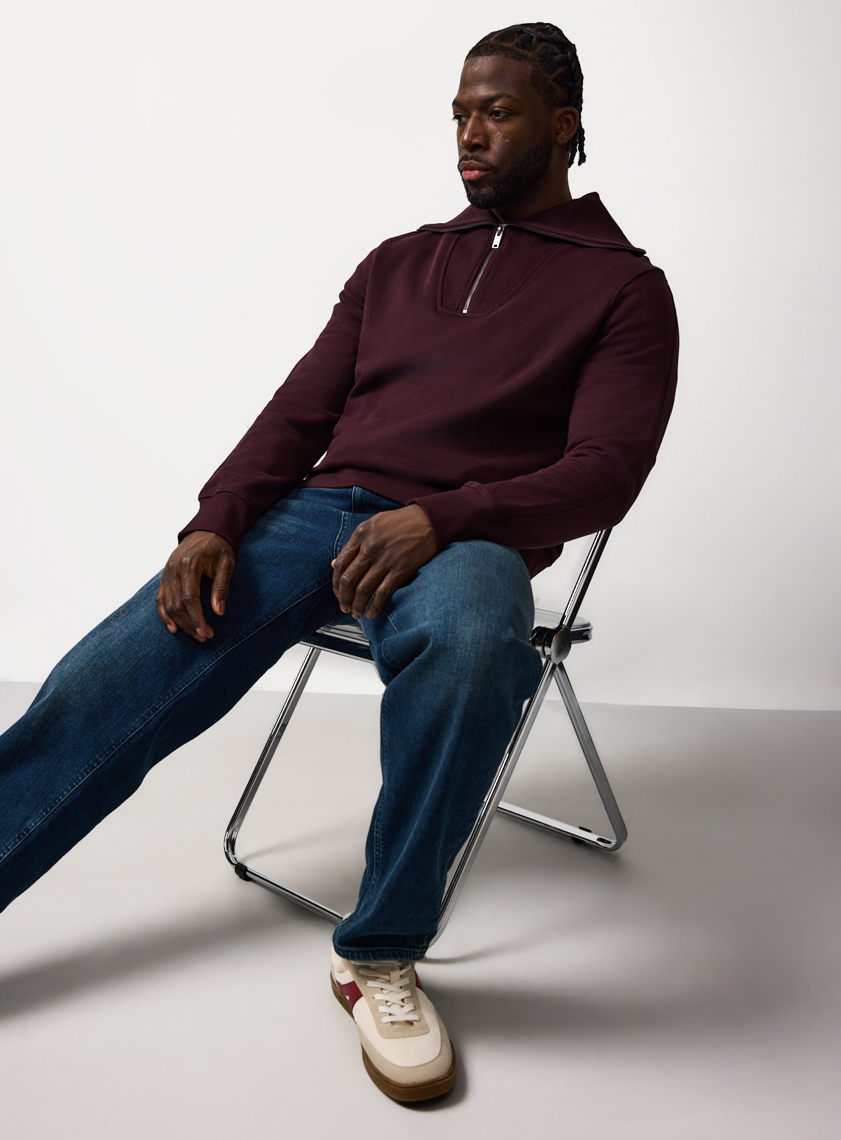 V-Insert Half Zip Sweatshirt 