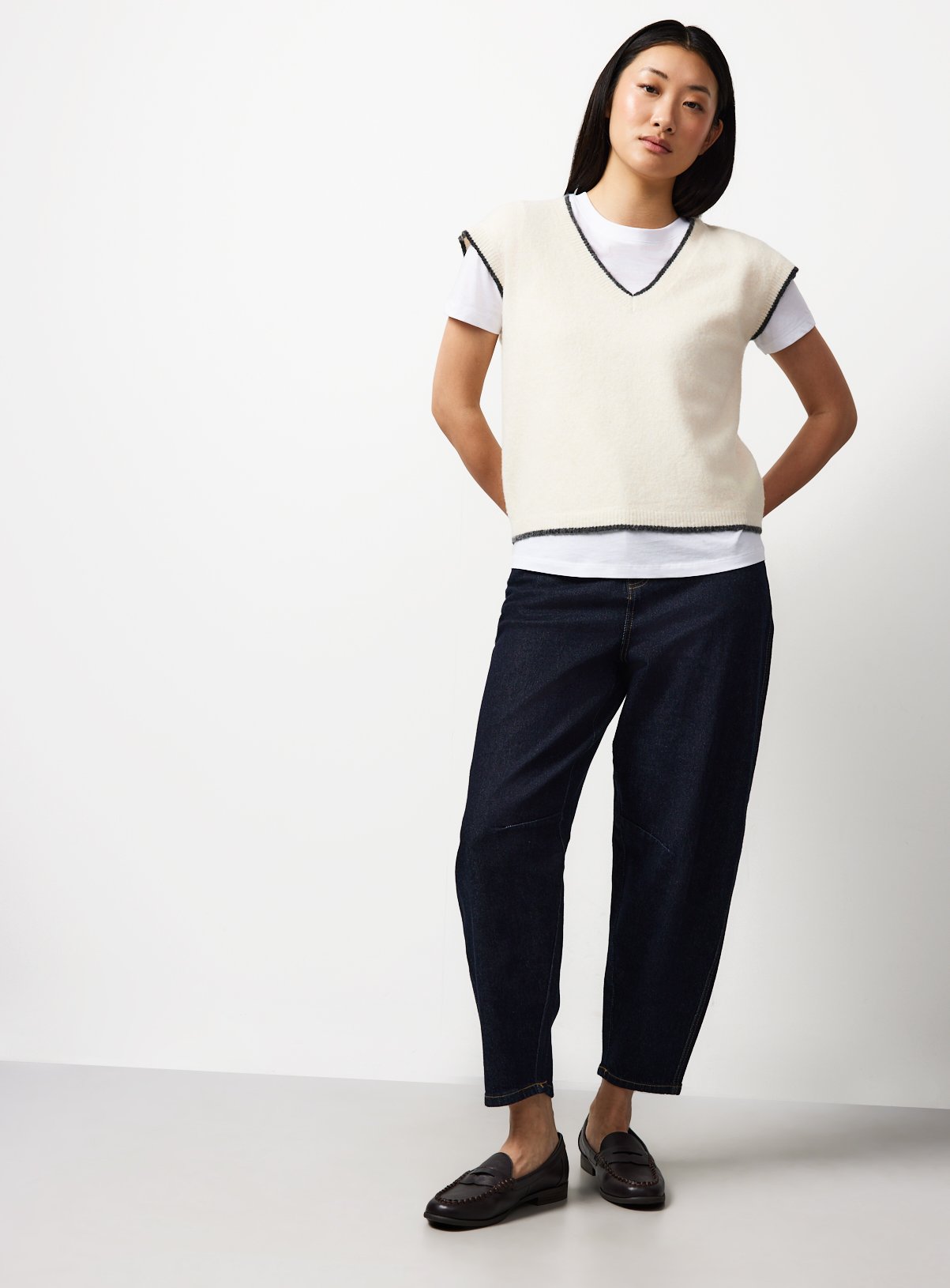 Dark Rinse Denim Barrel Jeans 