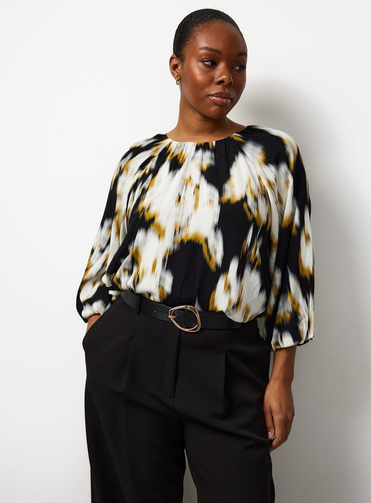 The Bubble Hem Blouse 