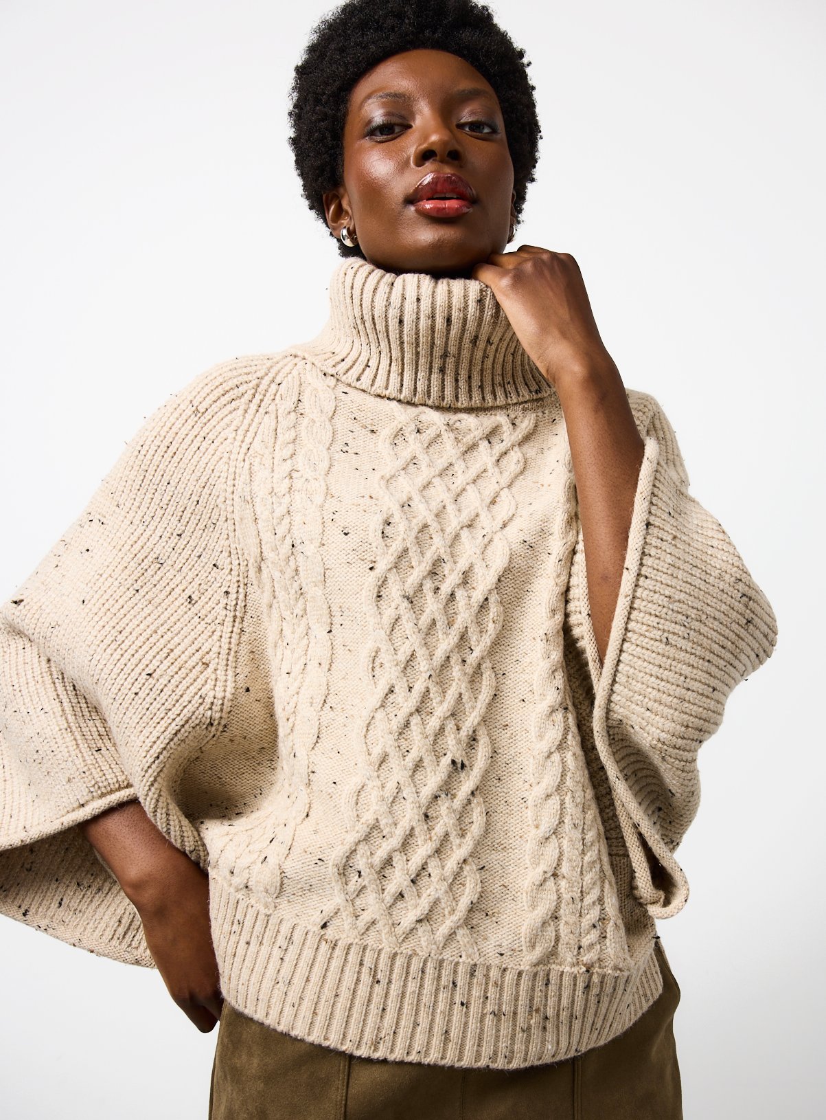 Neppy Knitted Fringed Cape 