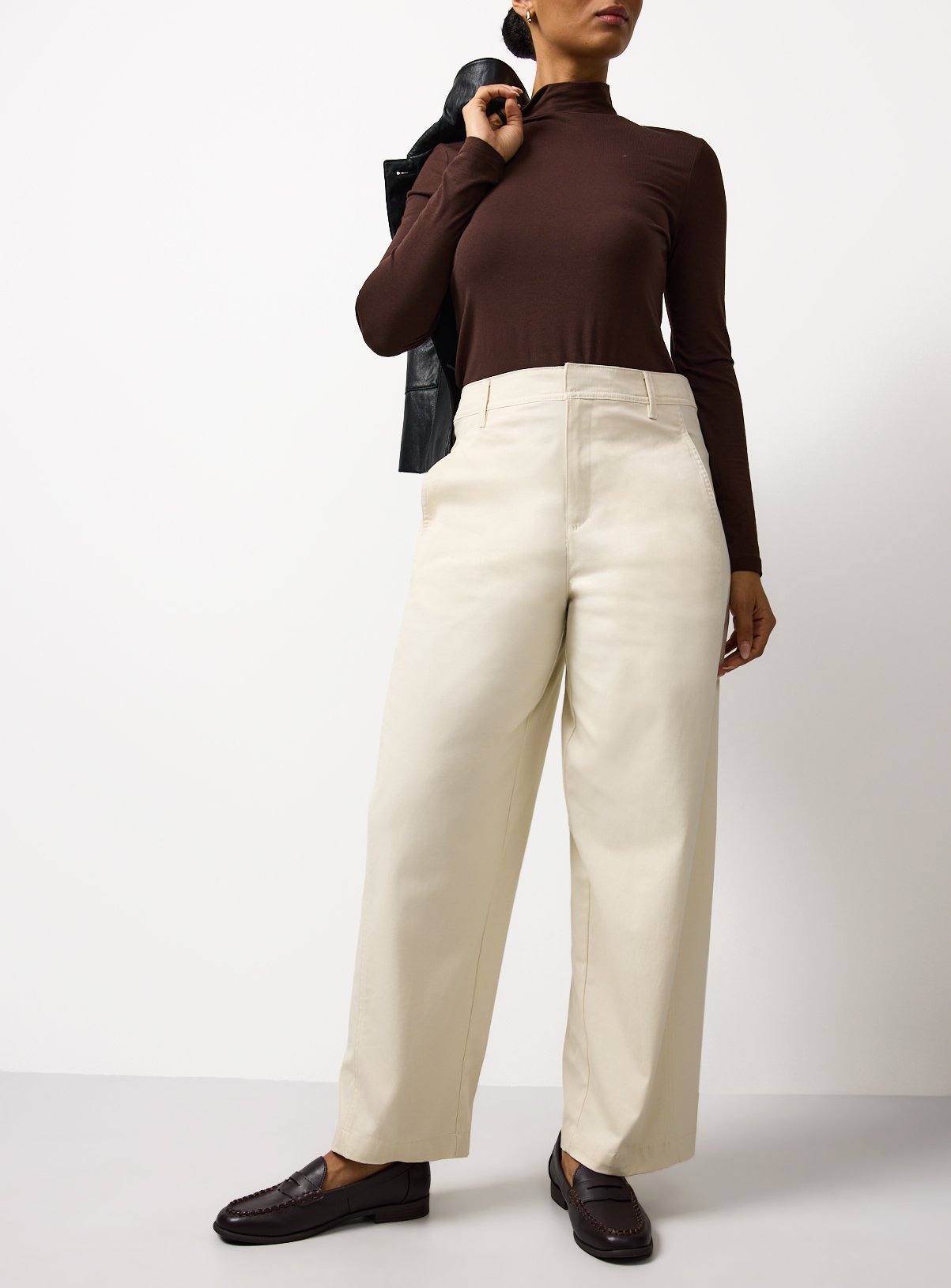 Twisted Seam Barrel Leg Trousers