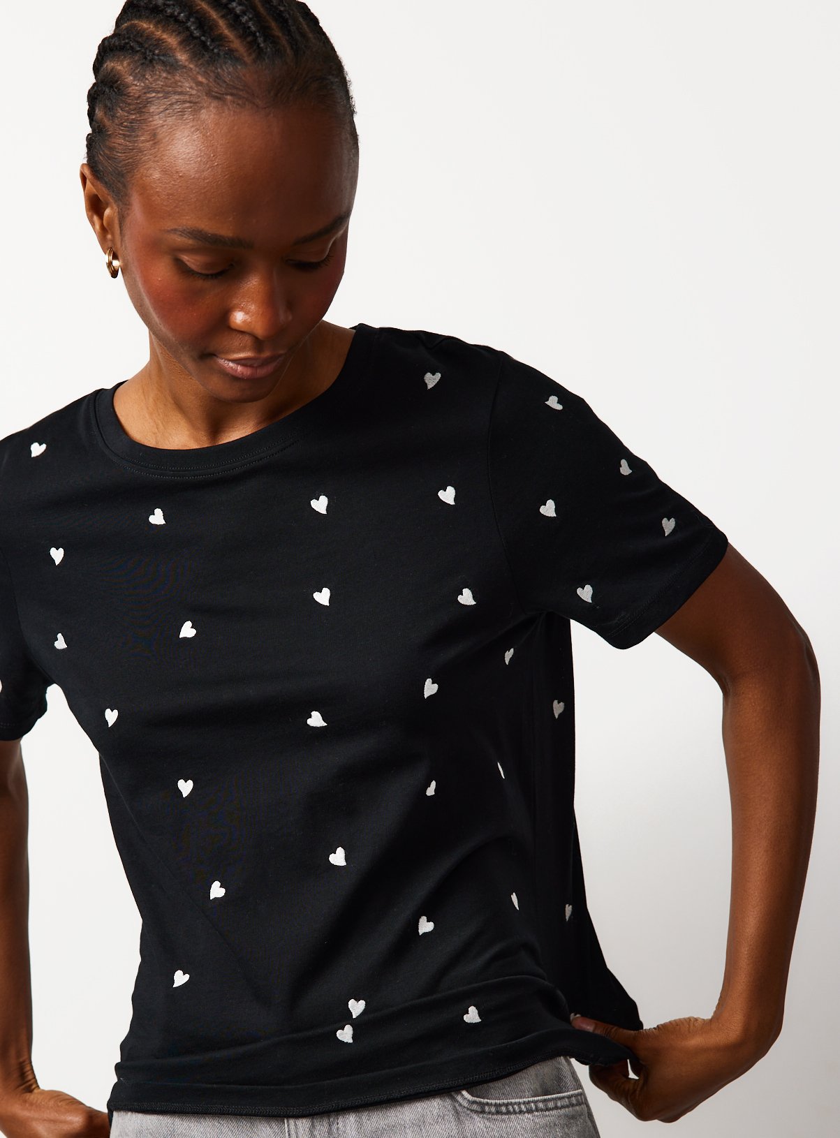 Black Heart Embroidered Regular Fit T-Shirt 20