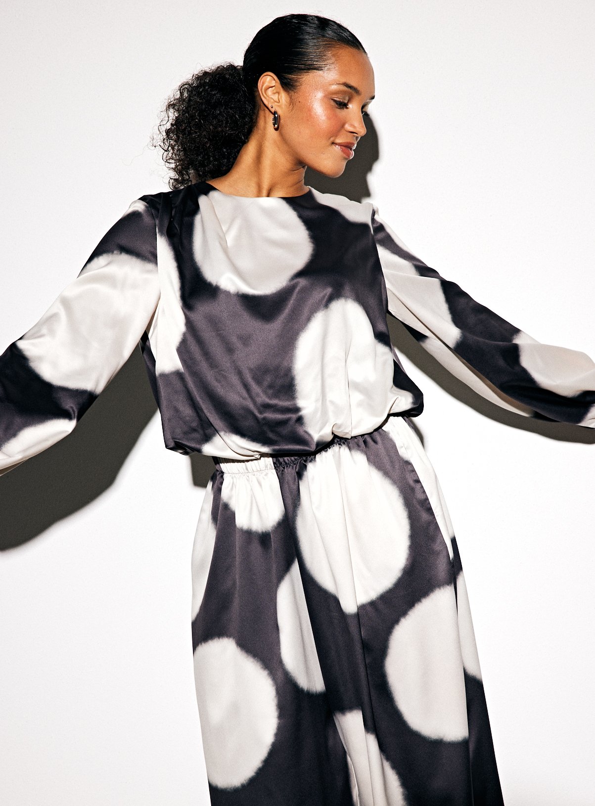 Monochrome Spot Printed Bubble Hem Blouse
