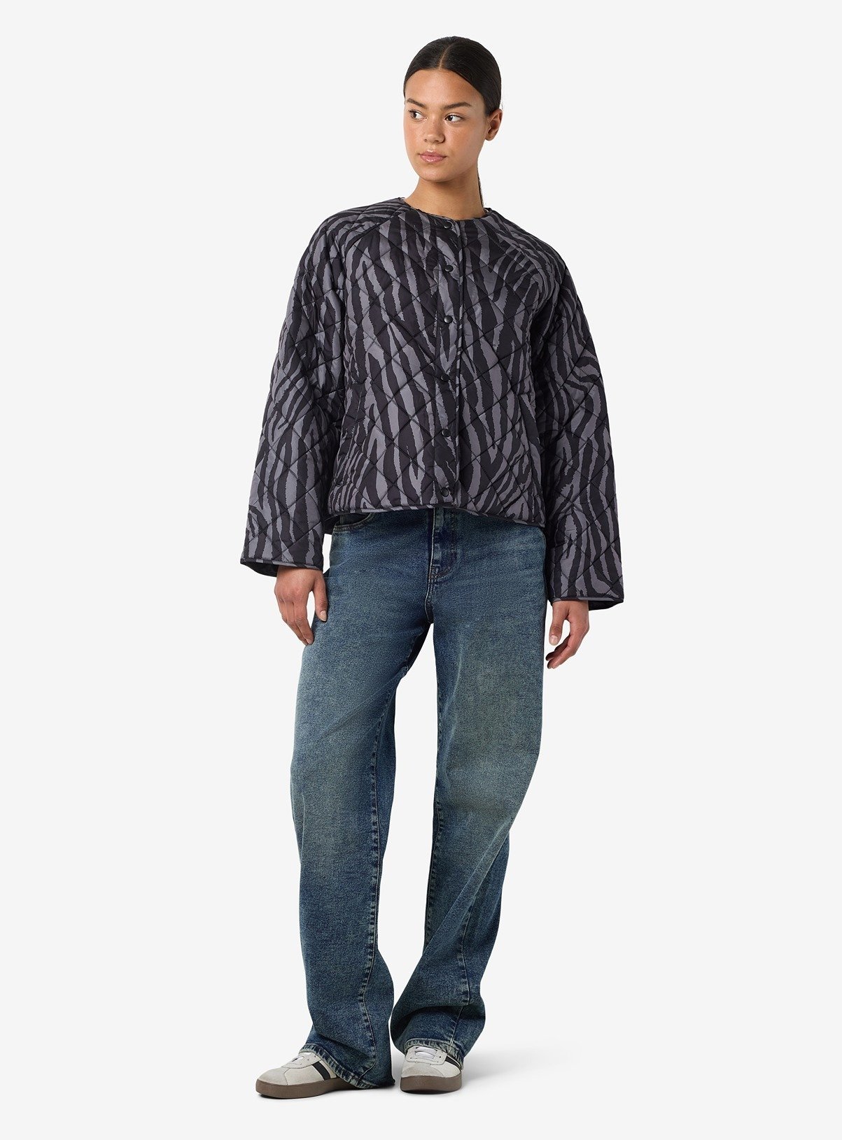 NOISY MAY Long Sleeved Jacket In Grey Zebra Print 