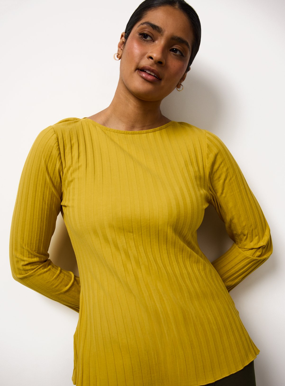 Ribbed Fluted Sleeve Top 