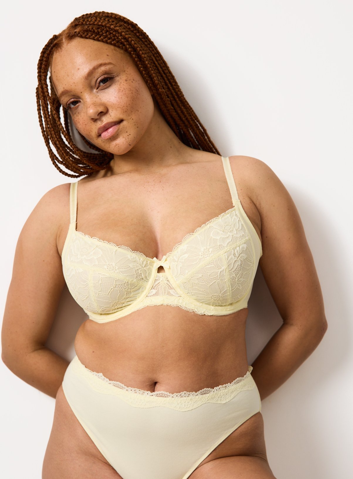 DD+ Yellow Fleur Lace Full Cup Bra 