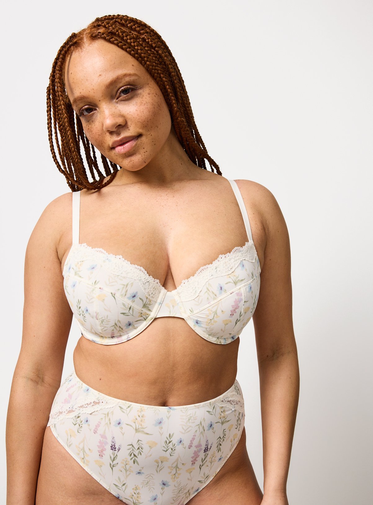 DD+ White Floral Print Plunge Bra