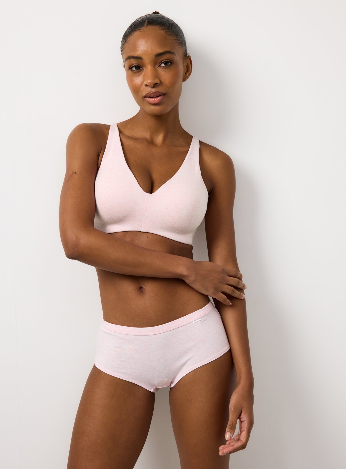 Pink Smoothform™ Non-Wired Padded Plunge Bra