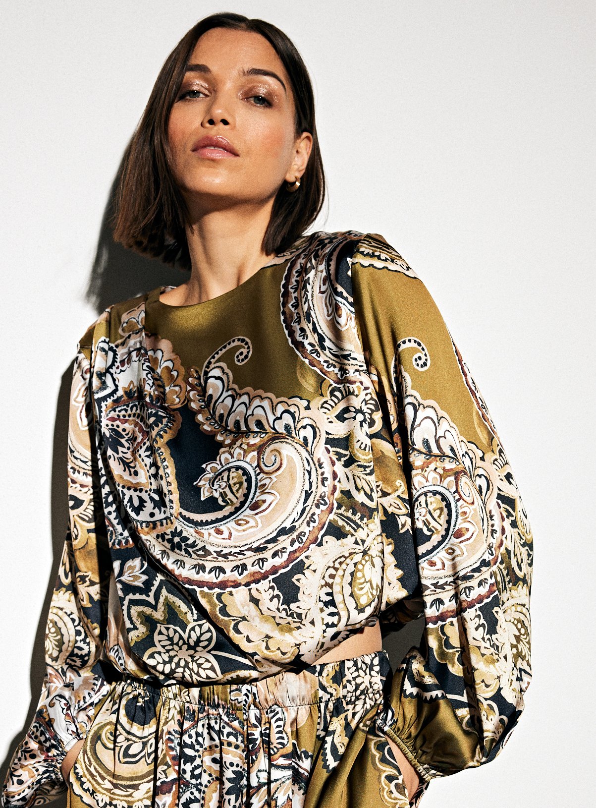 Paisley Print Bubble Hem Blouse