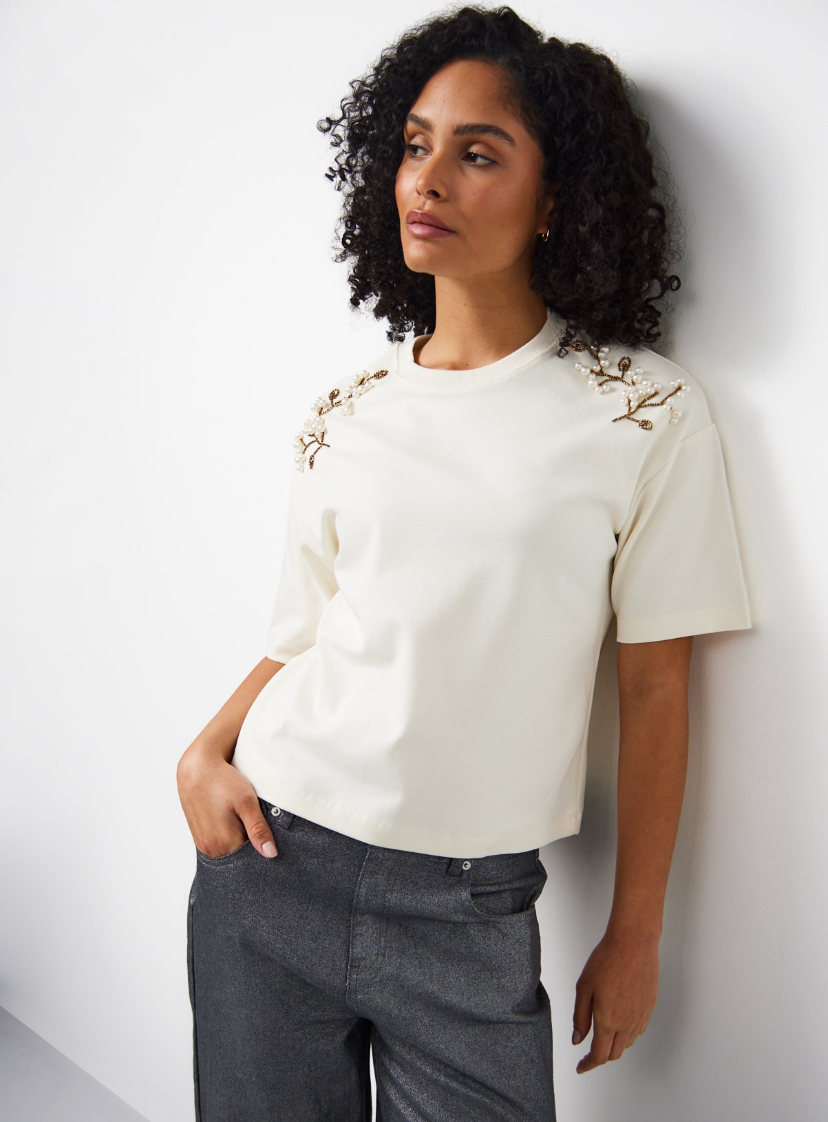 Pearl Embellished Boxy T-Shirt 