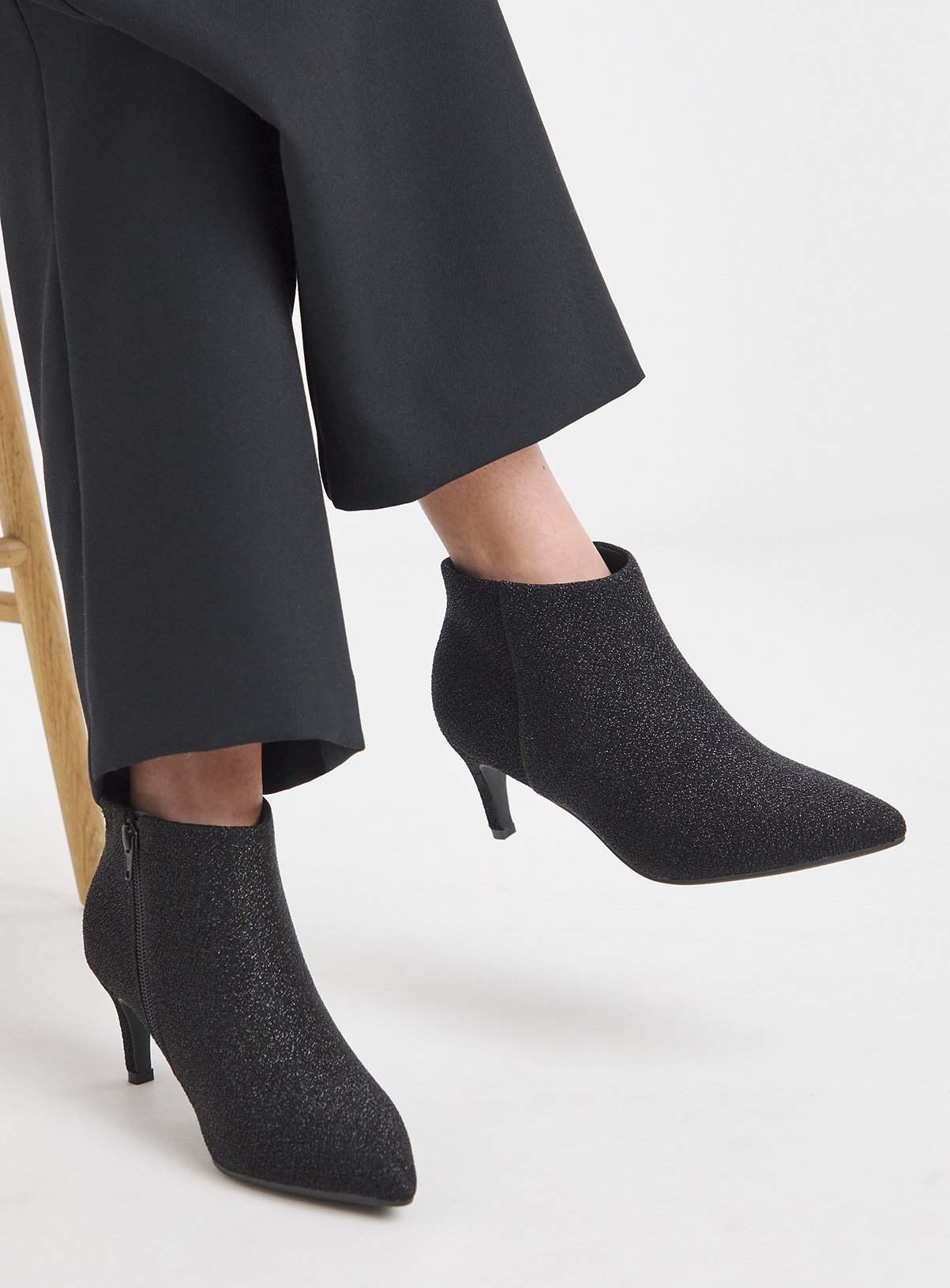 JD WILLIAMS Kitten Heel Pointed Toe Shoe Boot Wide Fit 