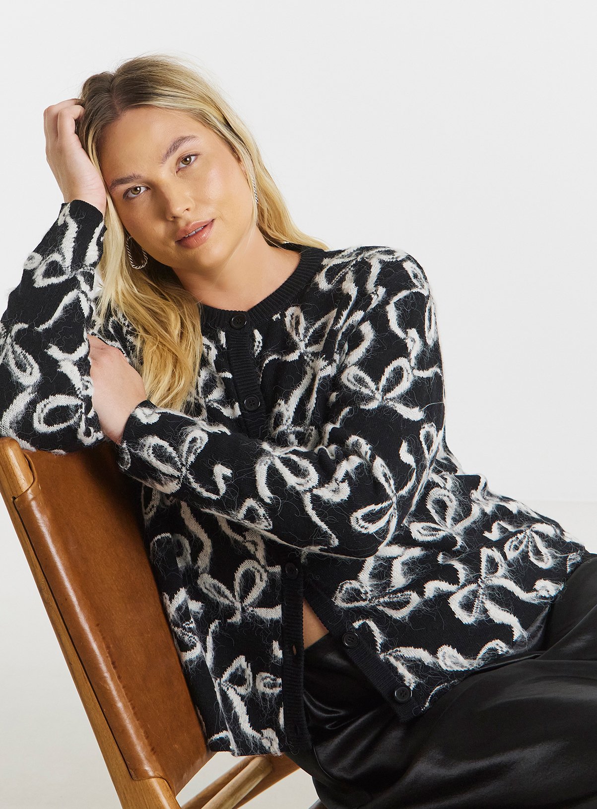 SIMPLY BE Bow Printed Fluffy Cardigan 