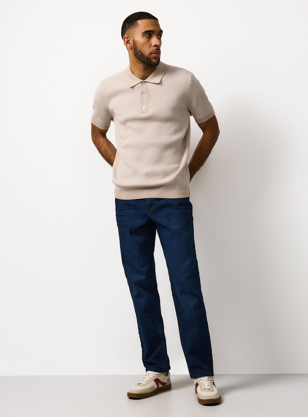 Mid Rise Straight Leg Jeans 