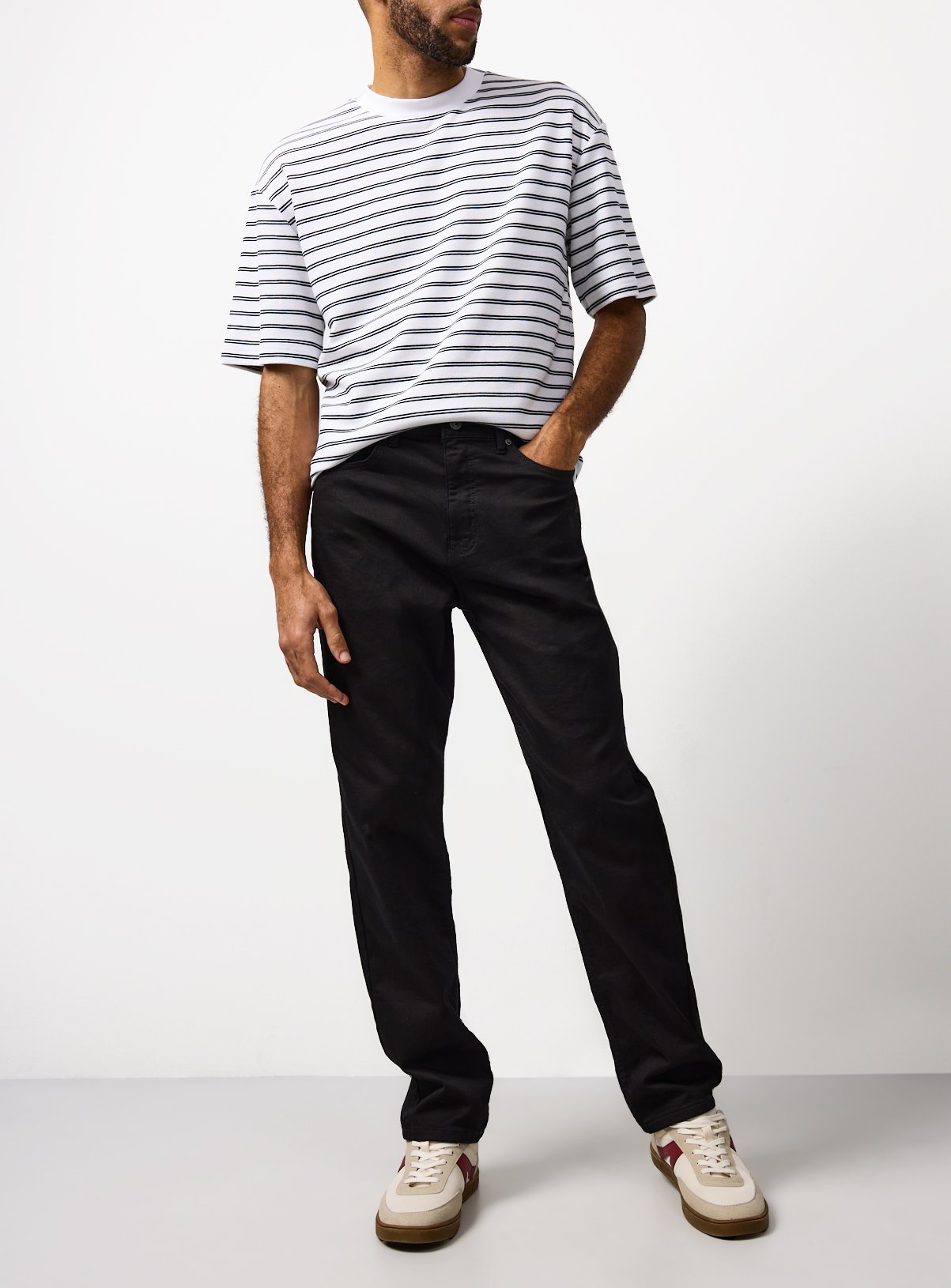 Ultimate Comfort Straight Leg Jeans 