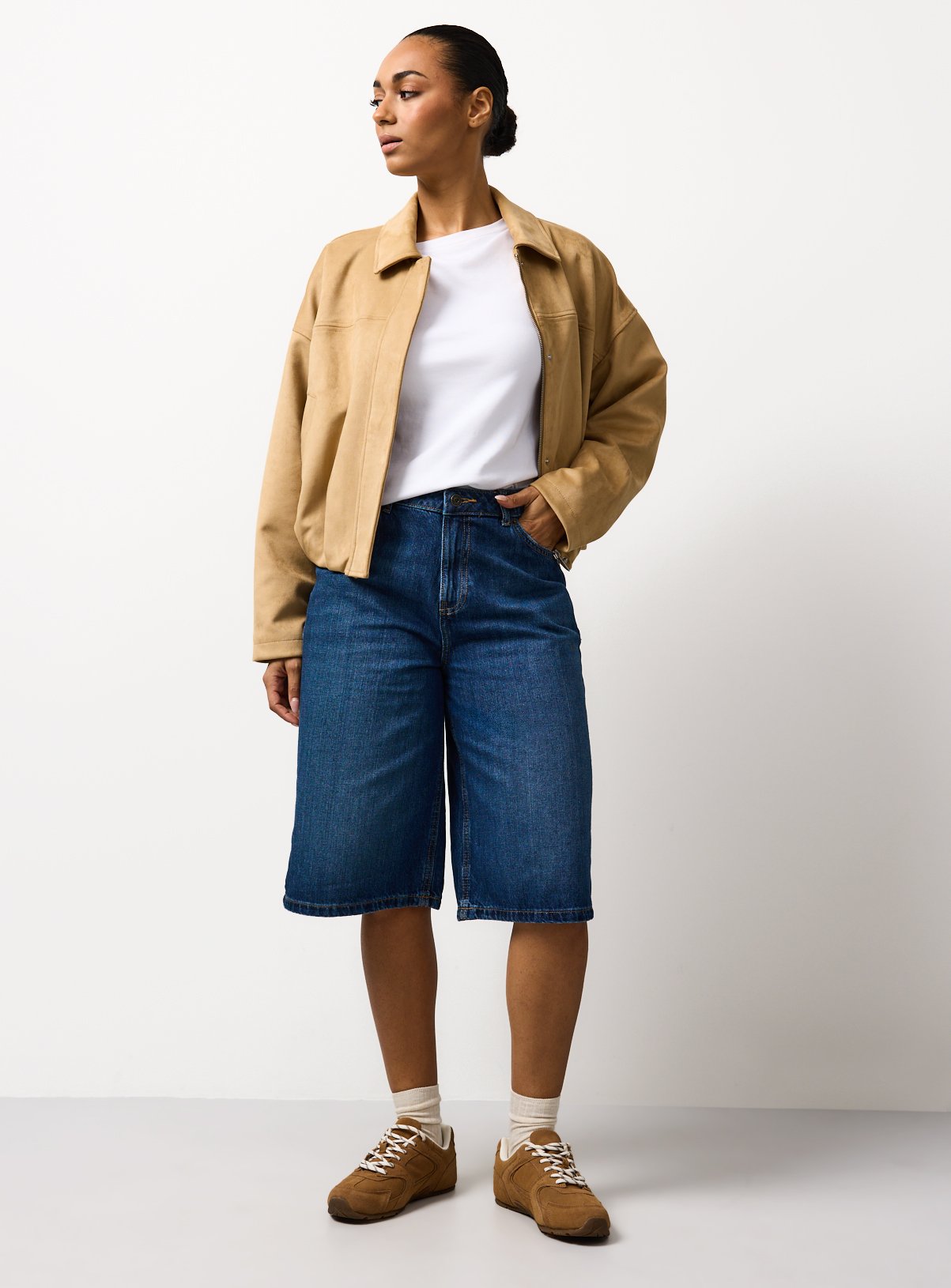 Dark Denim Shorts 16